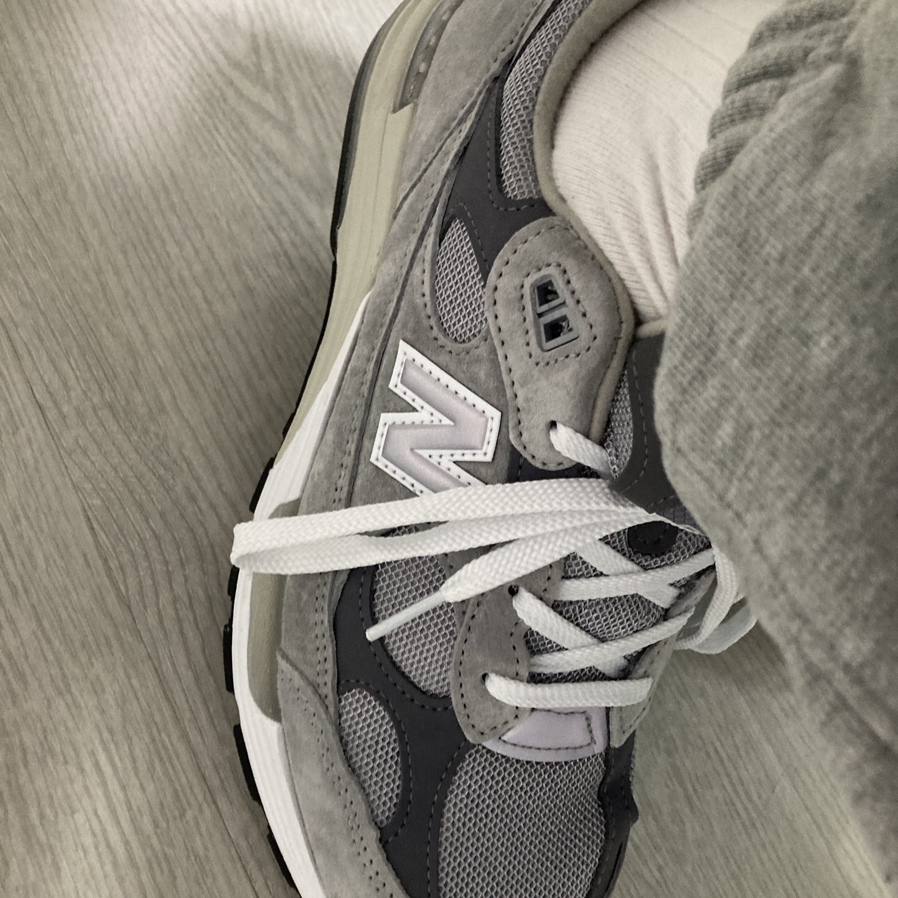 New Balance 992 Made in USA Grey - D Standard 착용 스타일