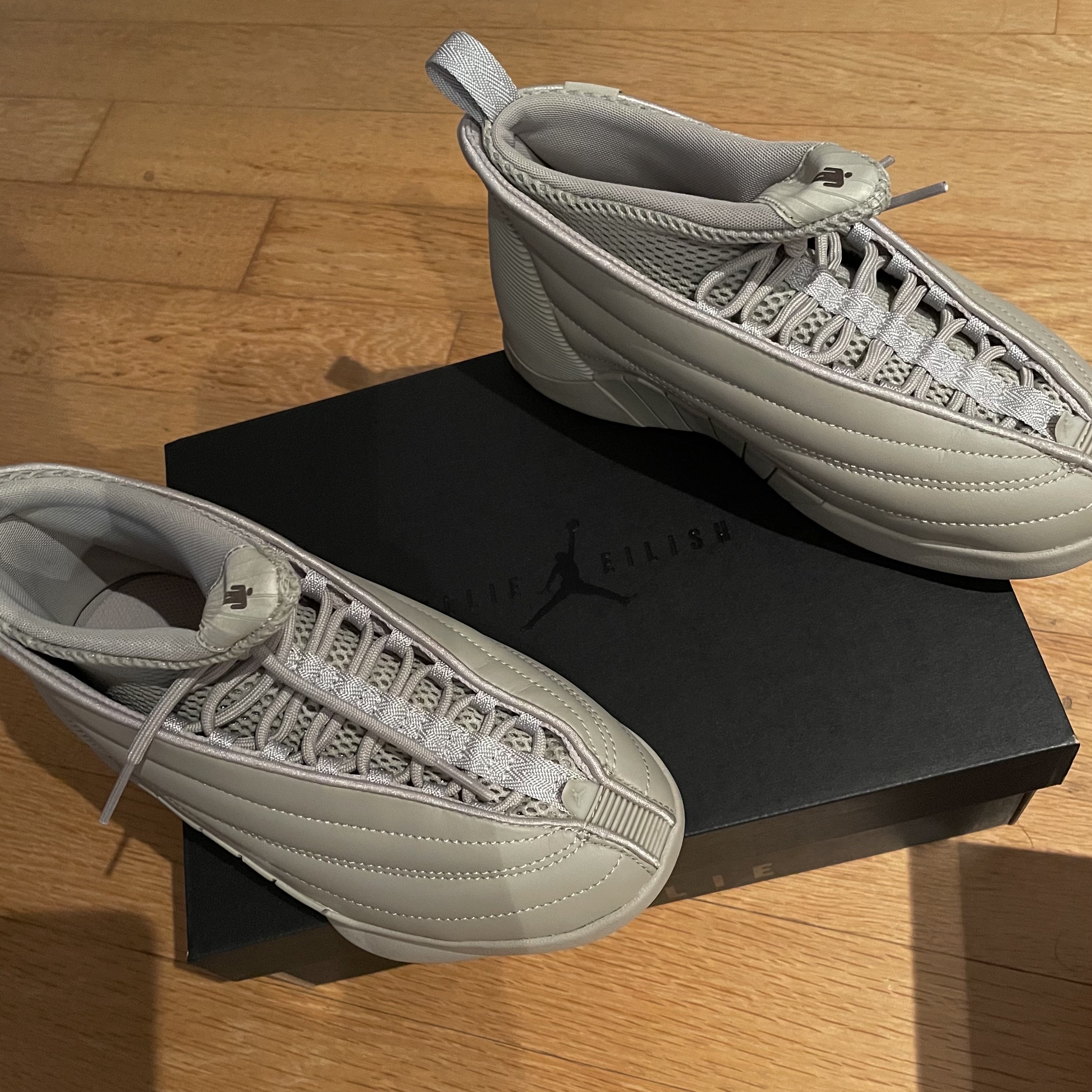 (W) Jordan 15 x Billie Eilish Retro SP Beige 착용 스타일 - 2