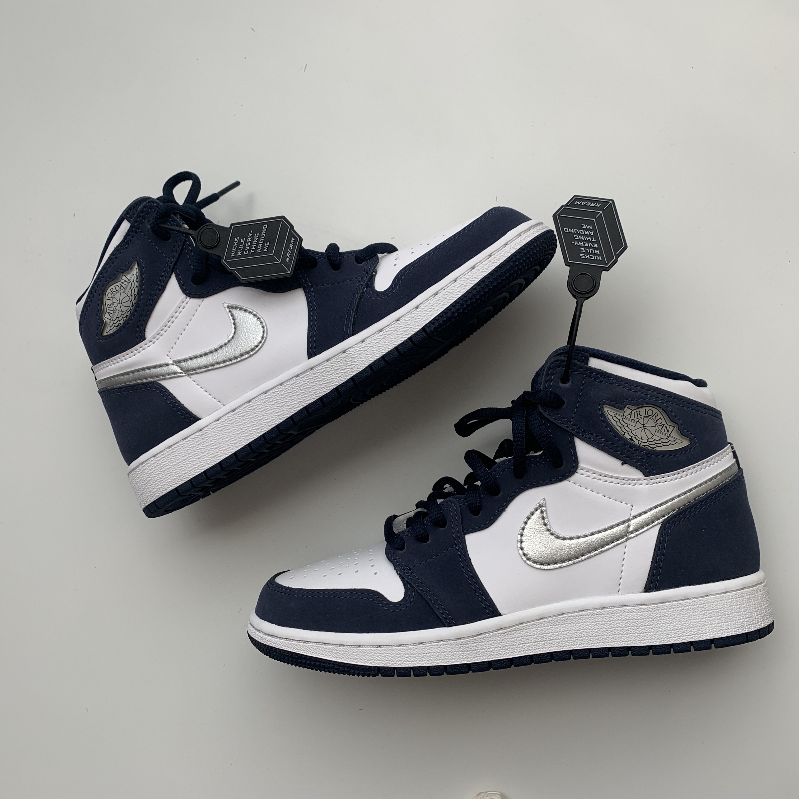 Jordan 1 Retro High OG CO.JP Midnight Navy 착용 스타일 - 1