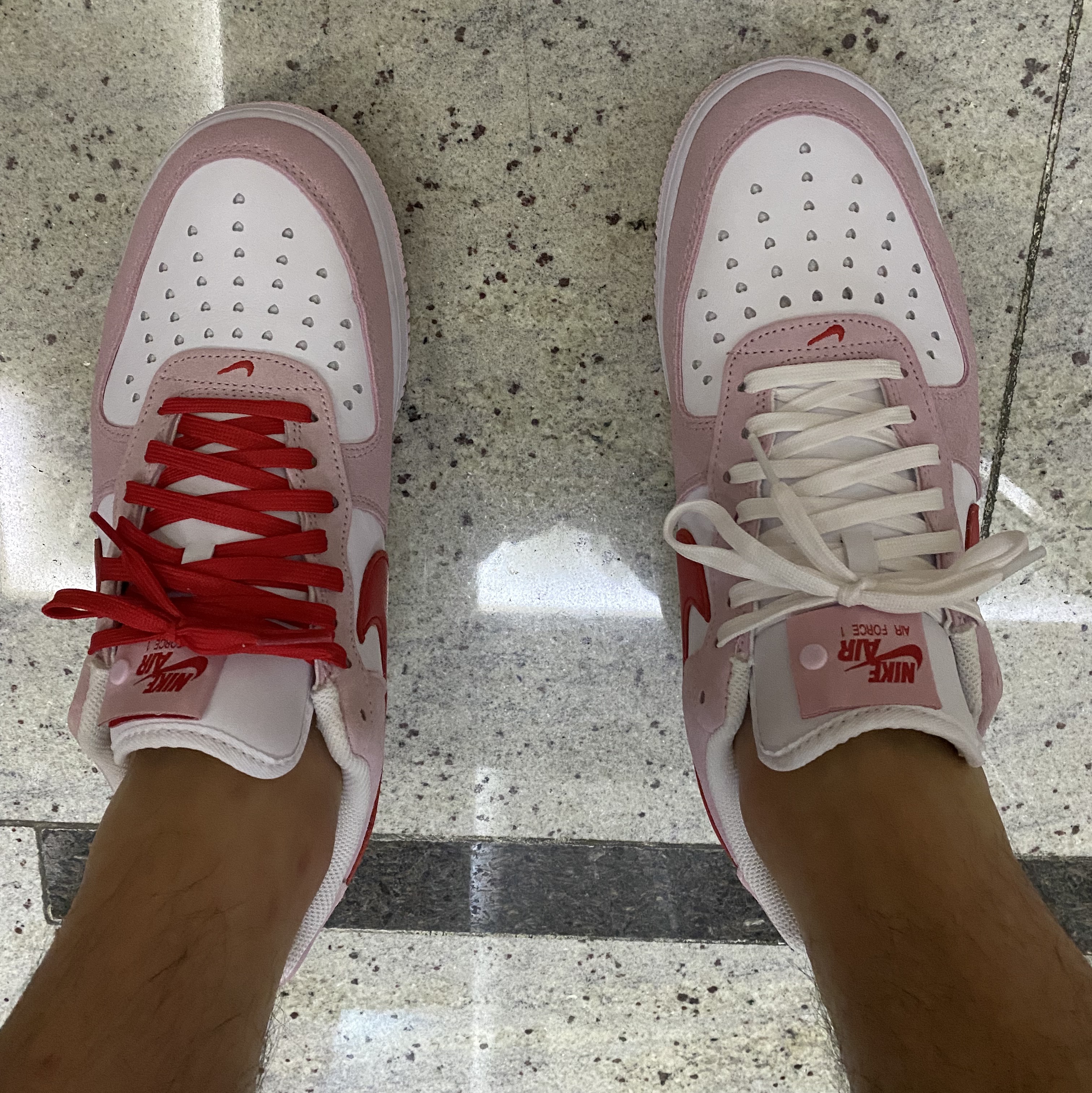 Nike Air Force 1 '07 QS Valentine's Day 착용 스타일