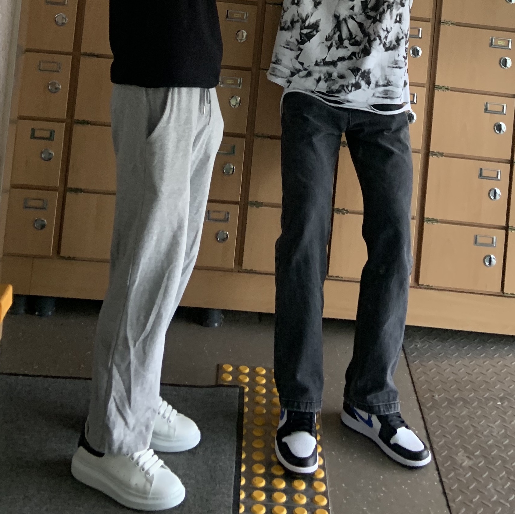 Jordan 1 Mid Racer Blue 착용 스타일 - 2