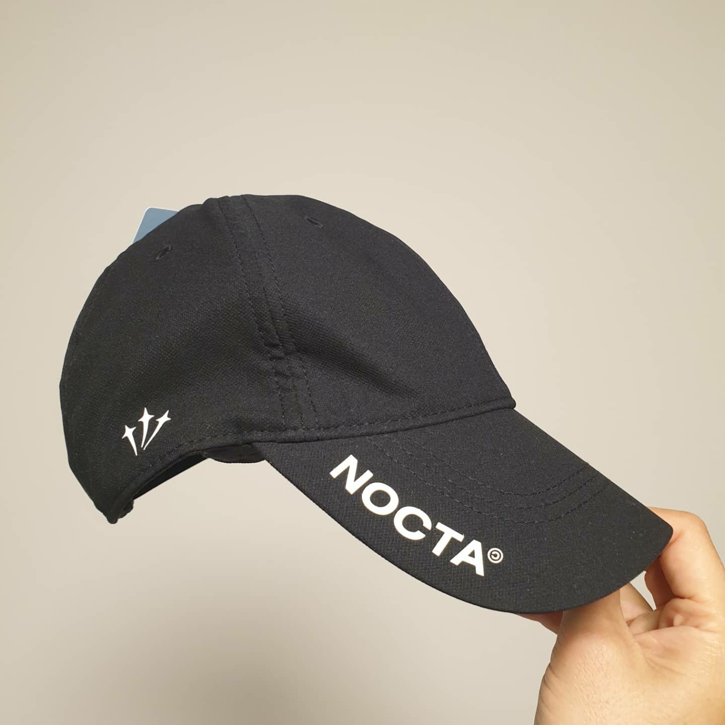 Nike x Drake Nocta Golf Cap Black, Nike x Drake Nocta Essential Cap Black 착용 스타일 - 3