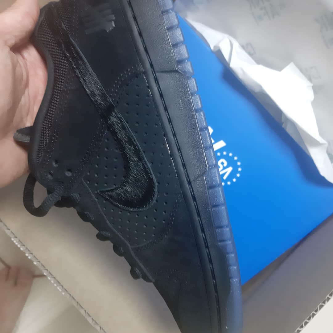 Nike x Undefeated Dunk Low SP 5 On It Black 착용 스타일 - 2