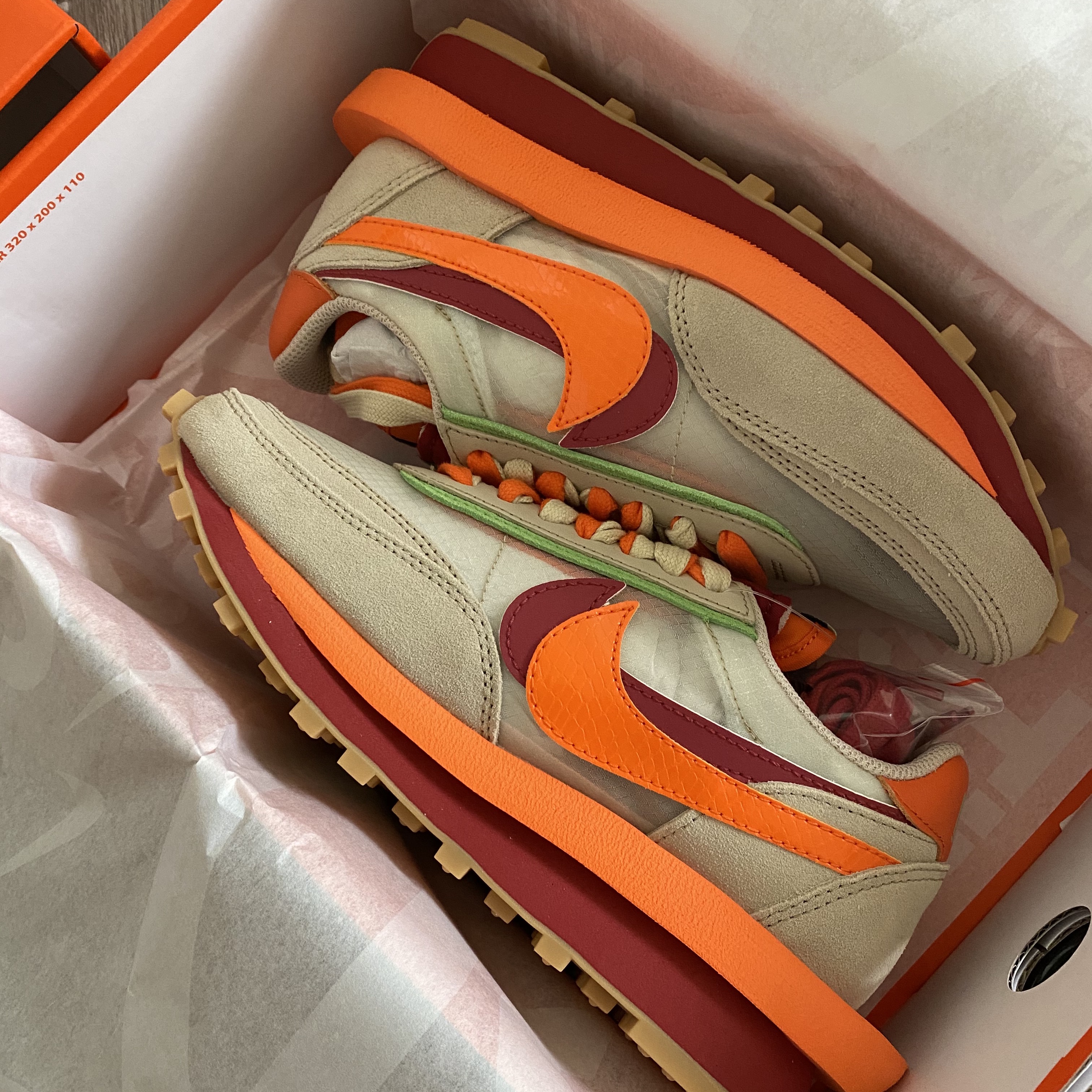 Nike x Sacai x Clot LDWaffle Orange Blaze 착용 스타일 - 2