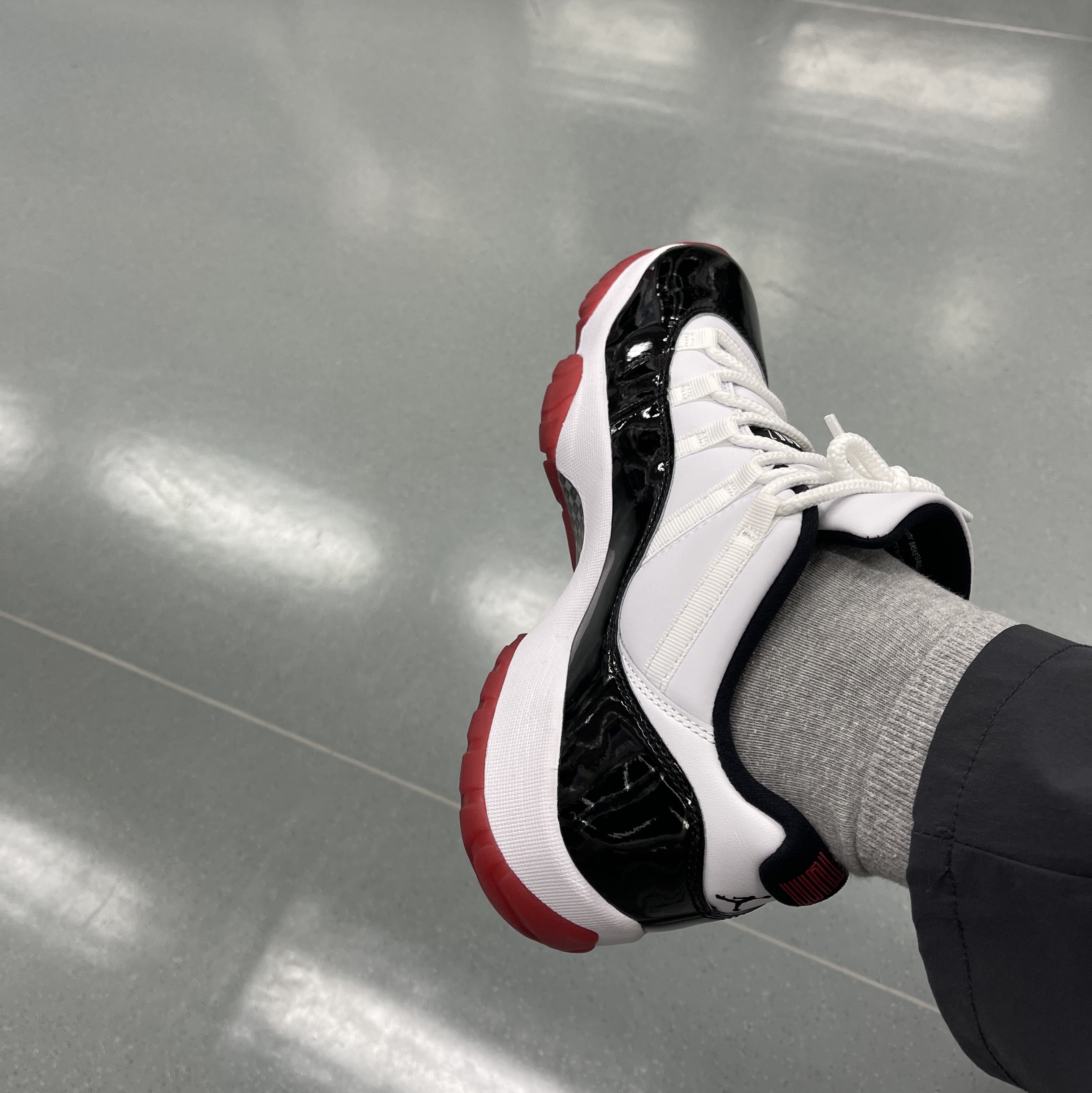 Jordan 11 Retro Low Concord Bred 착용 스타일