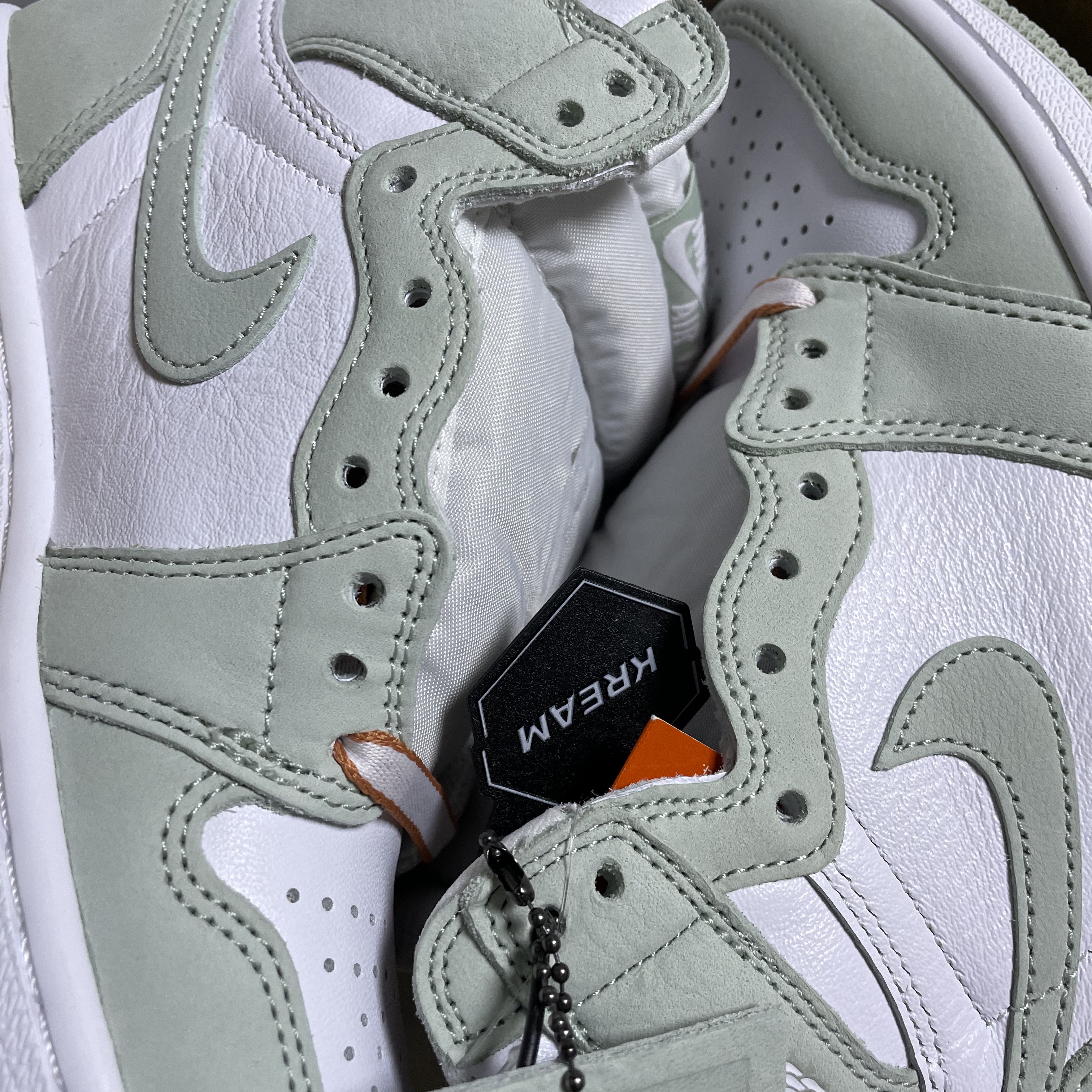 (W) Jordan 1 Retro High OG Seafoam 착용 스타일 - 2