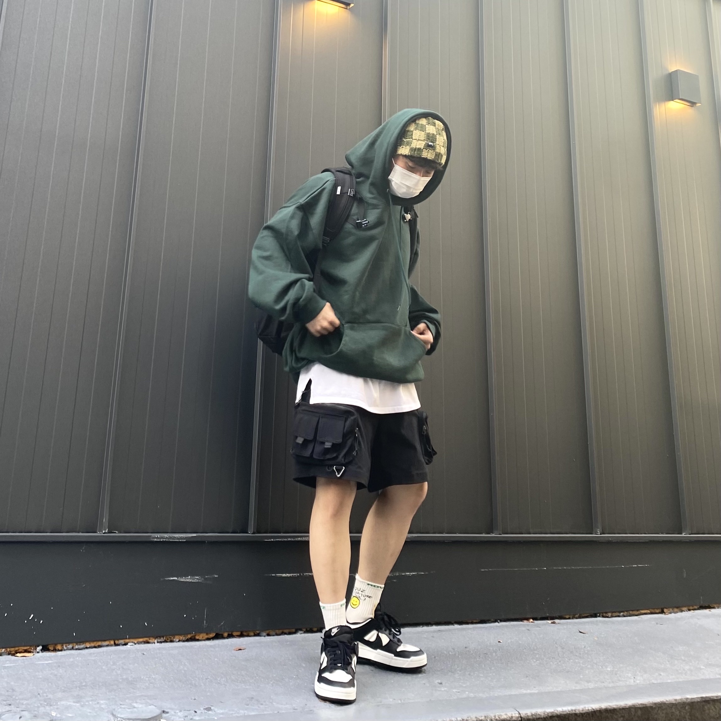 (W) Nike Dunk Low Disrupt Black White, Nike ACG Cargo Shorts Black - Asia 착용 스타일