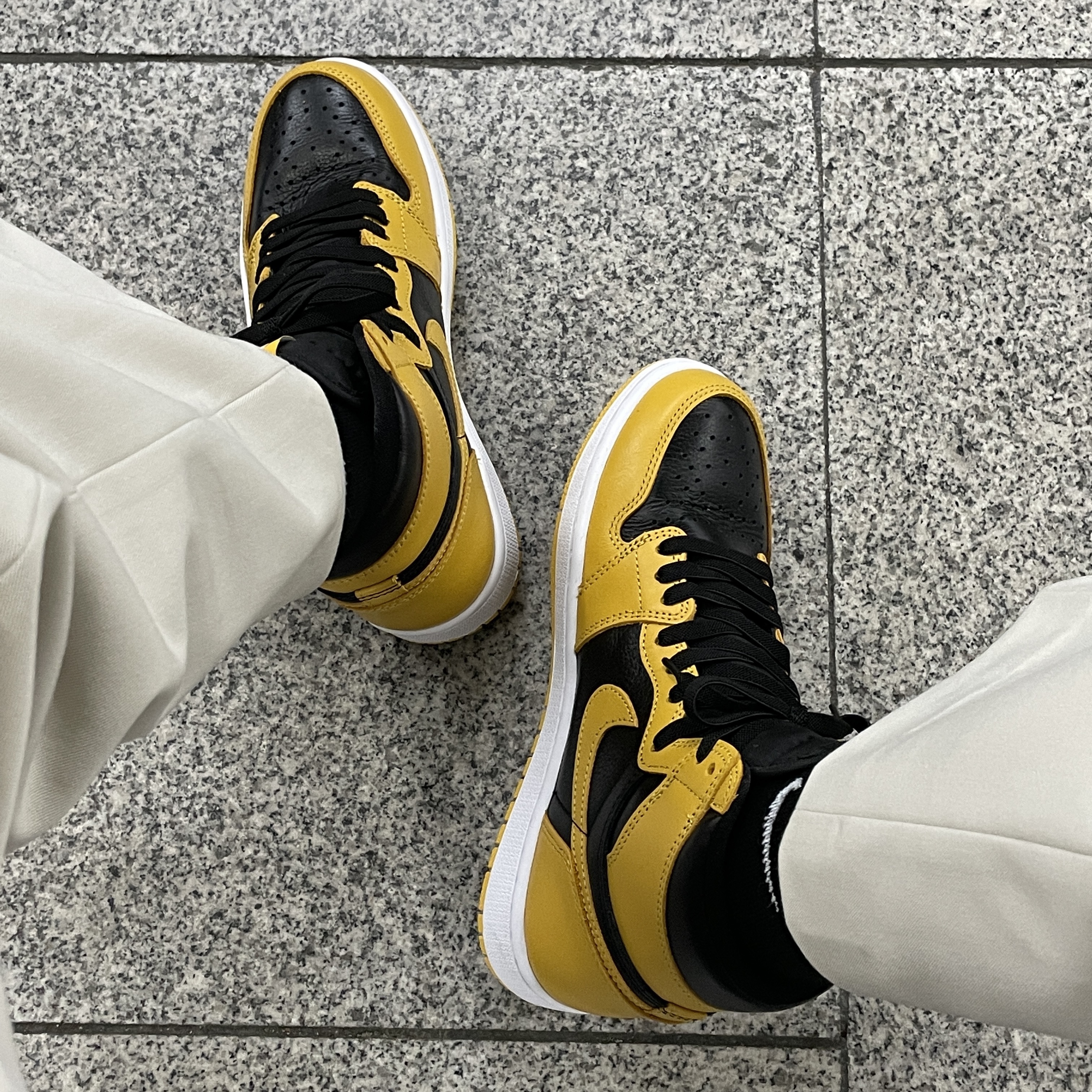 Jordan 1 Retro High OG Pollen 착용 스타일