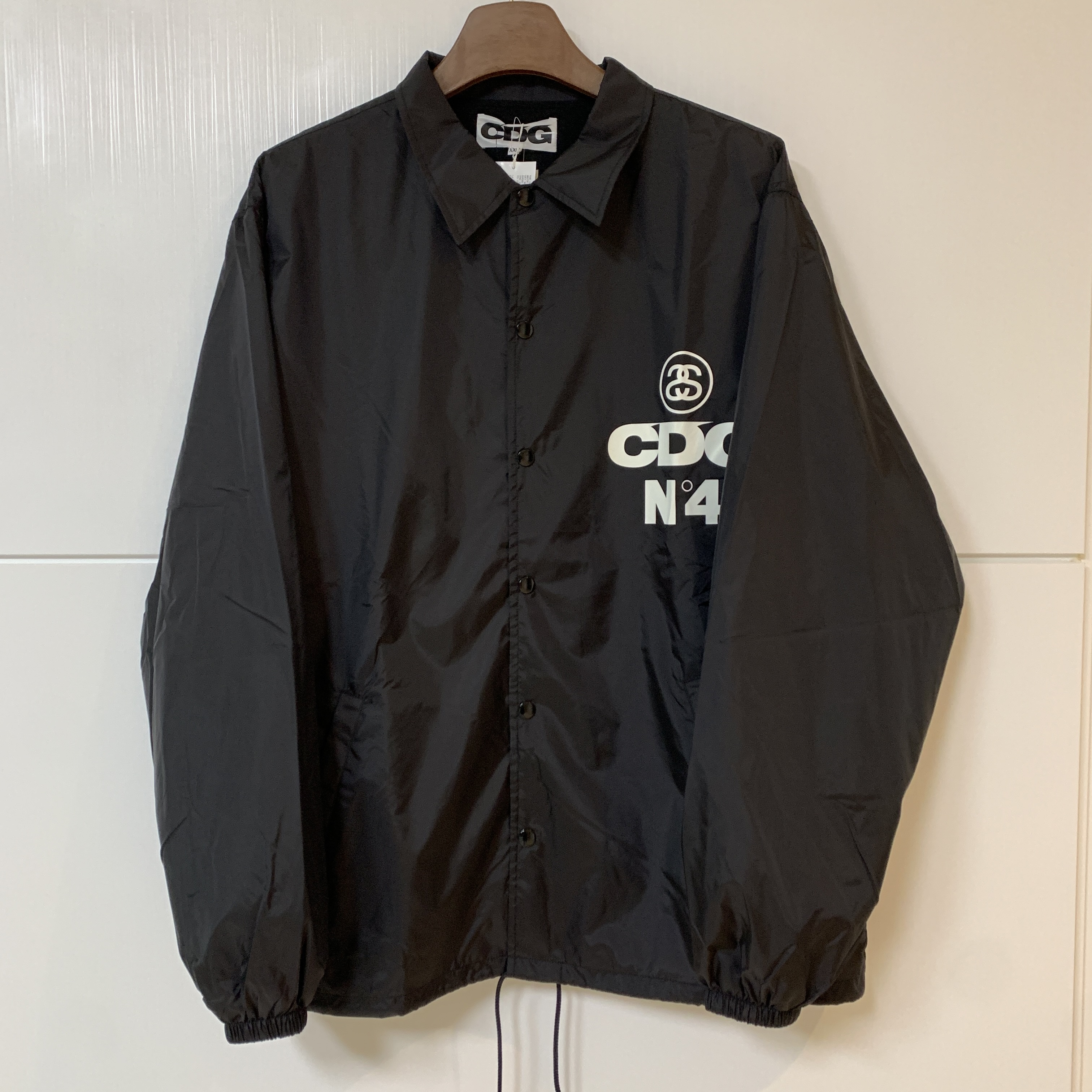 CDG x Stussy Coach Jacket Black 착용 스타일 - 1