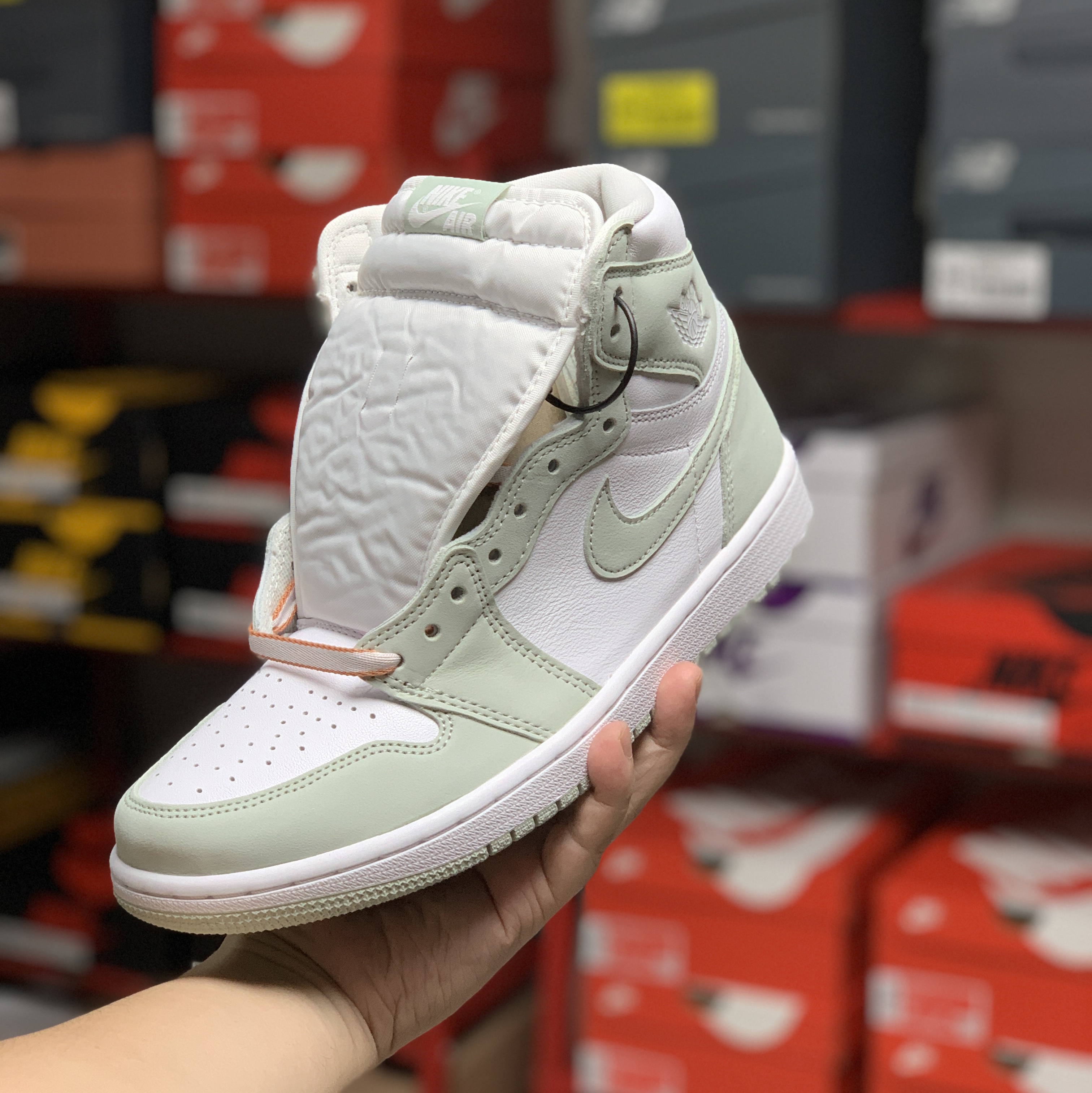 (W) Jordan 1 Retro High OG Seafoam 착용 스타일 - 1