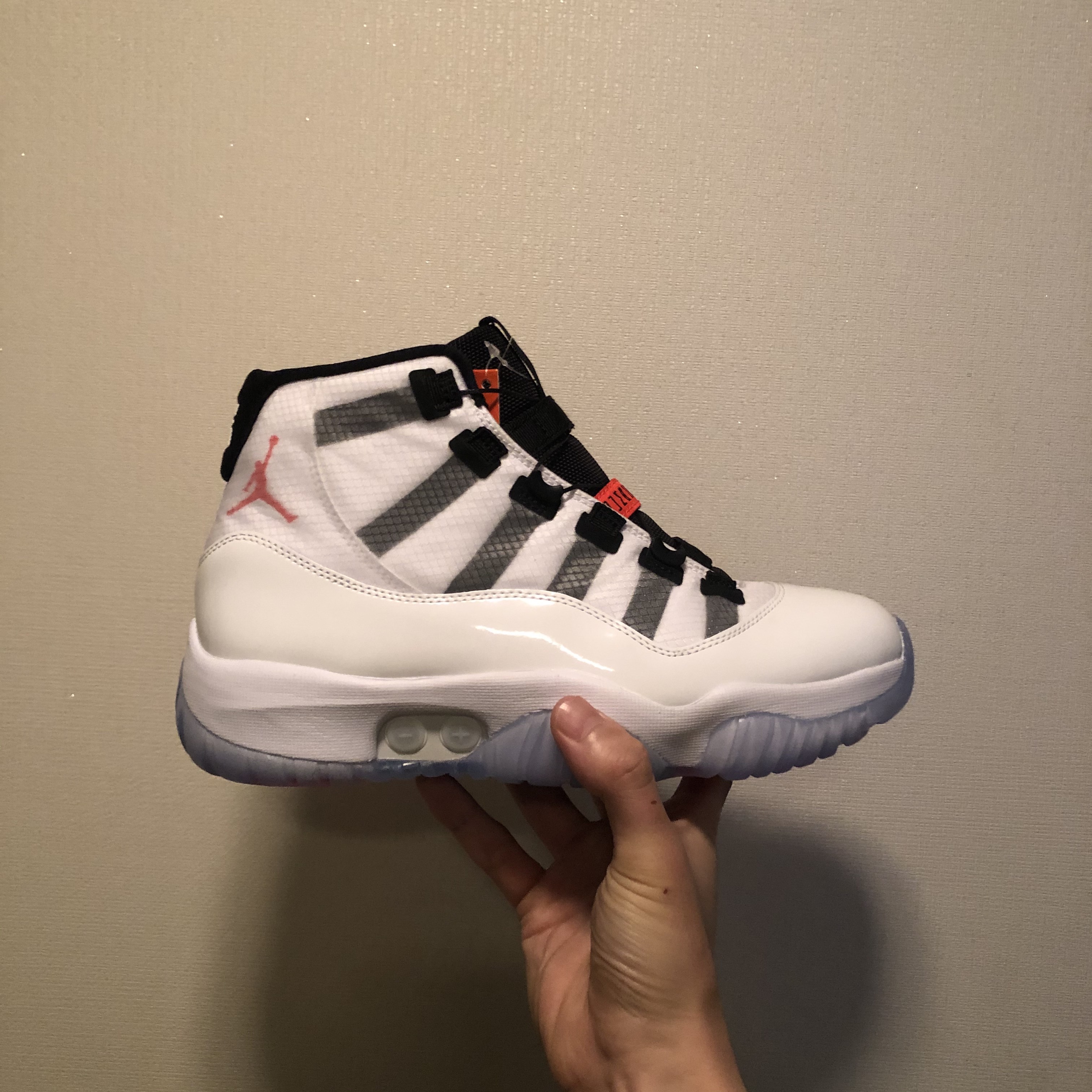 Jordan 11 Adapt (KR Charger) 착용 스타일