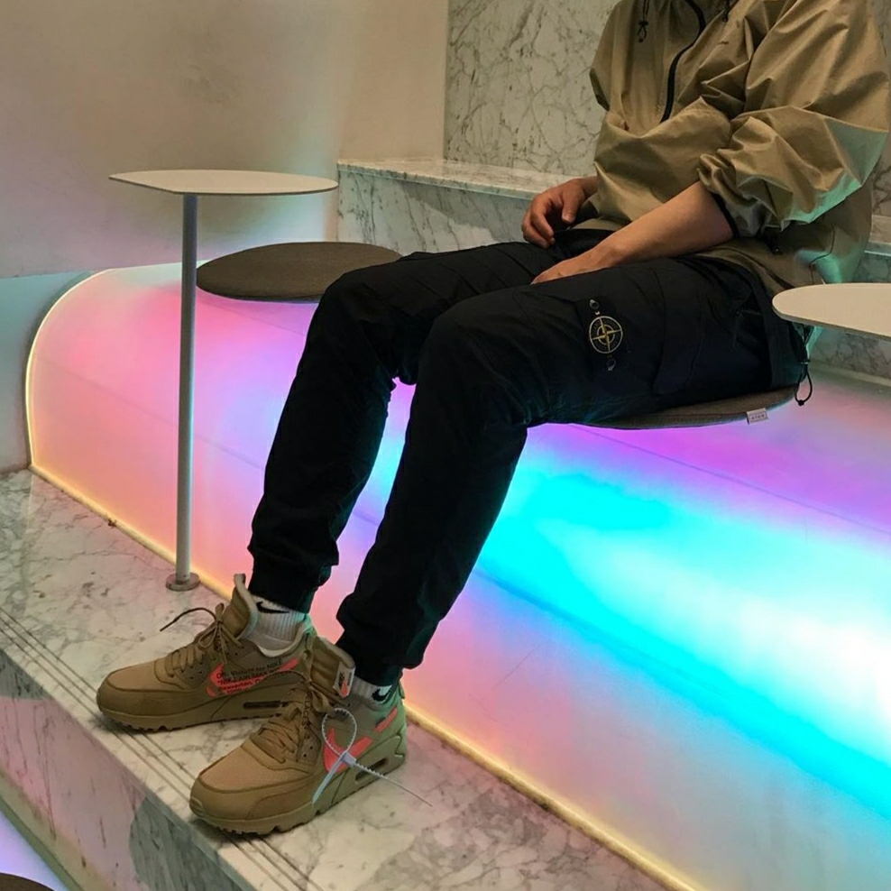 Nike x Off-White Air Max 90 V2 Desert Ore 착용 스타일
