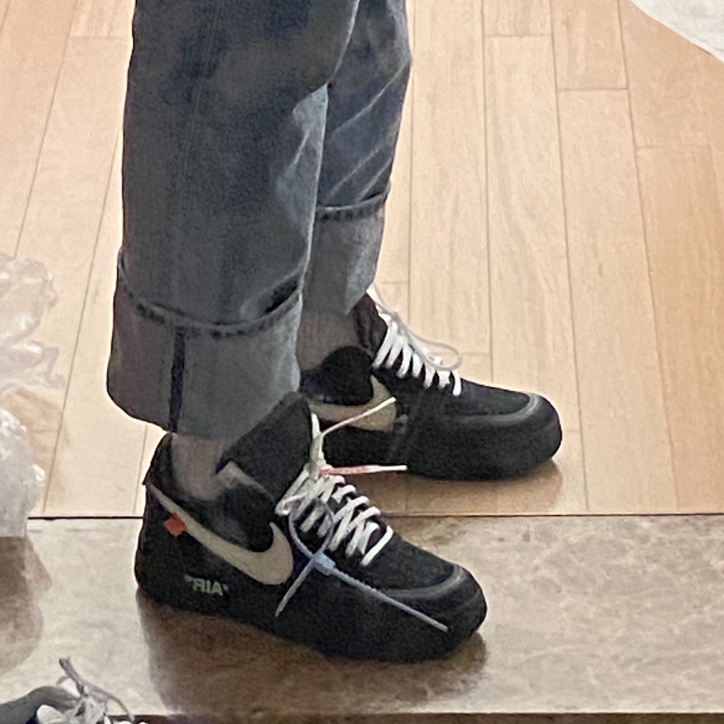 Nike x Off-White Air Force 1 Low Black White 착용 스타일