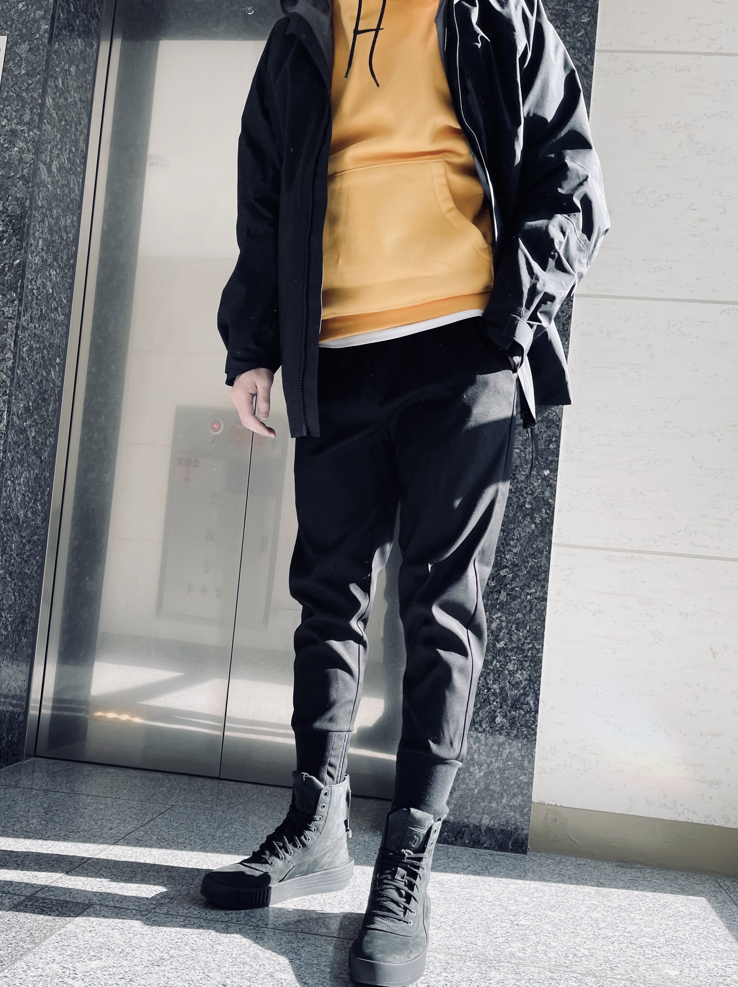 Nike x Drake Nocta Essential Hoodie University Gold - Asia 착용 스타일