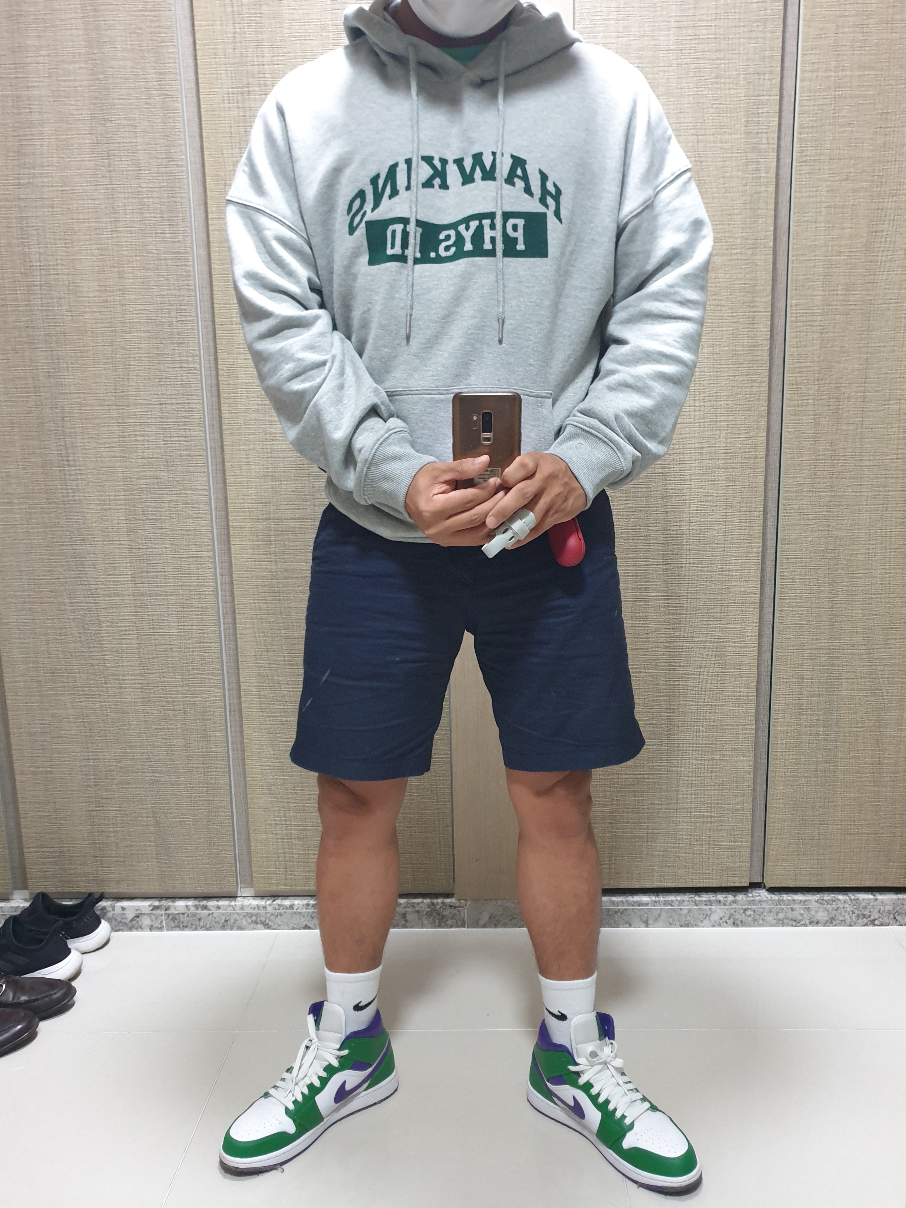 Jordan 1 Mid Incredible Hulk 착용 스타일