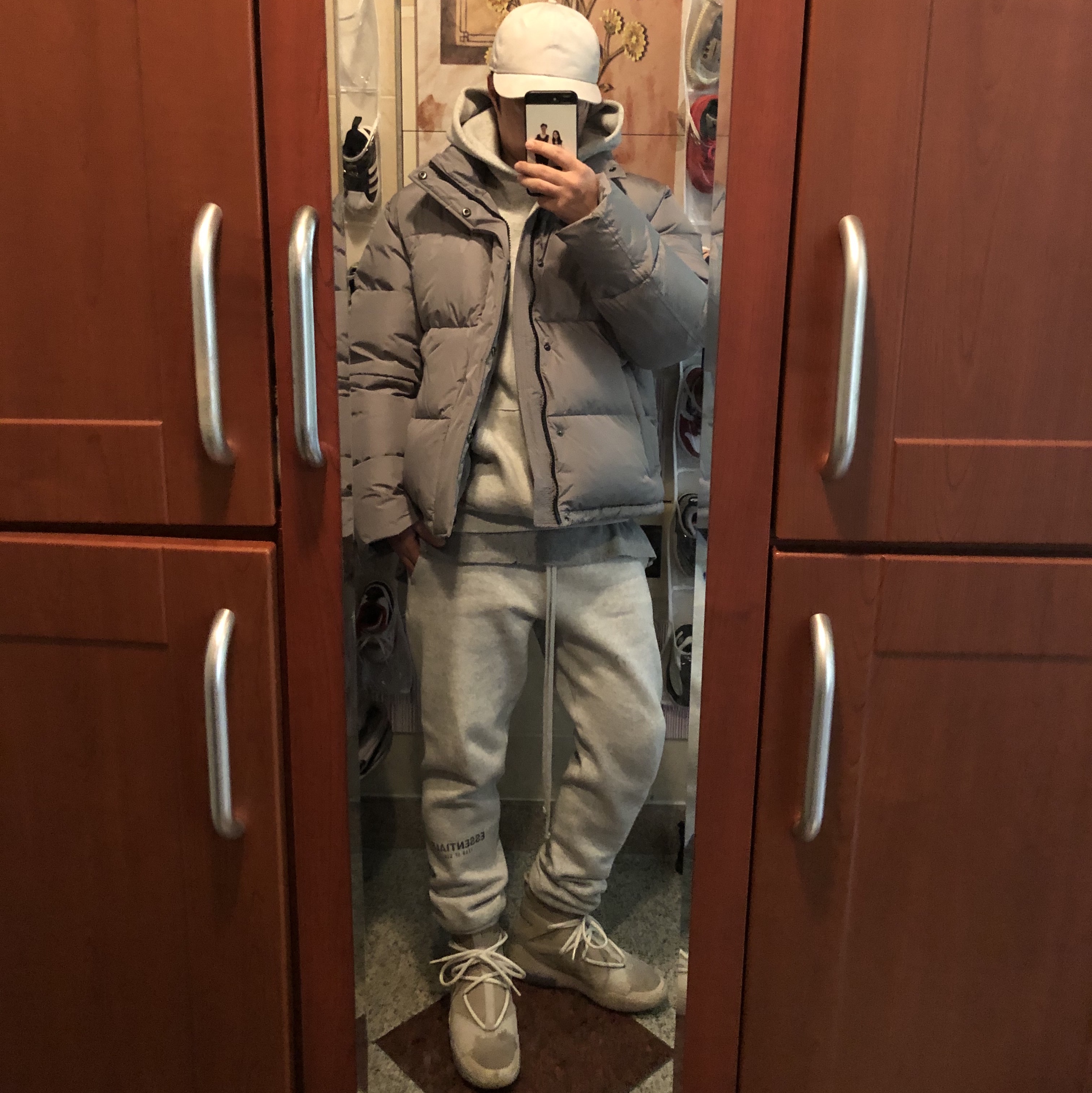 Nike x Fear of God Air Fear of God 1 Oatmeal, Essentials Sweatpants Heather Grey - 20FW 착용 스타일 - 2