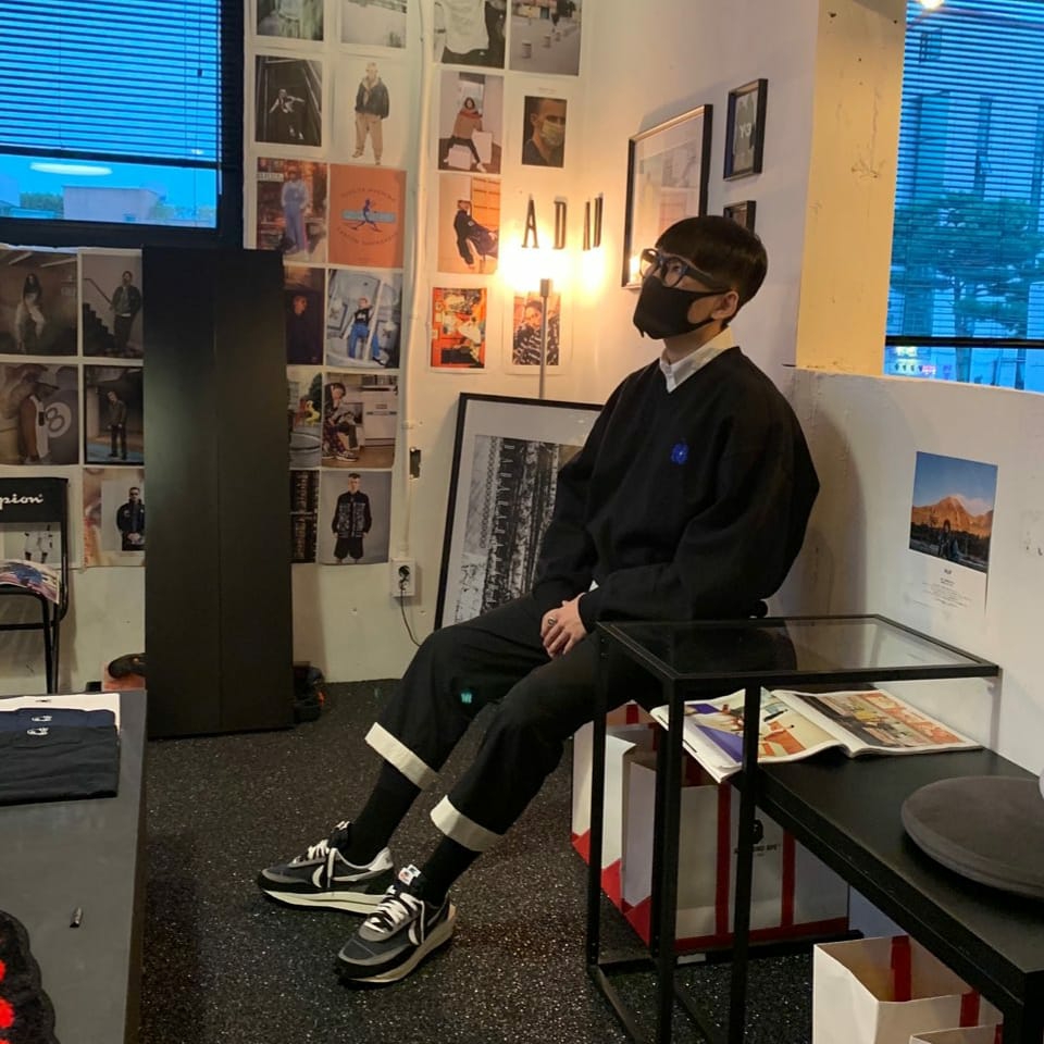 Nike x Sacai LDWaffle Black 착용 스타일