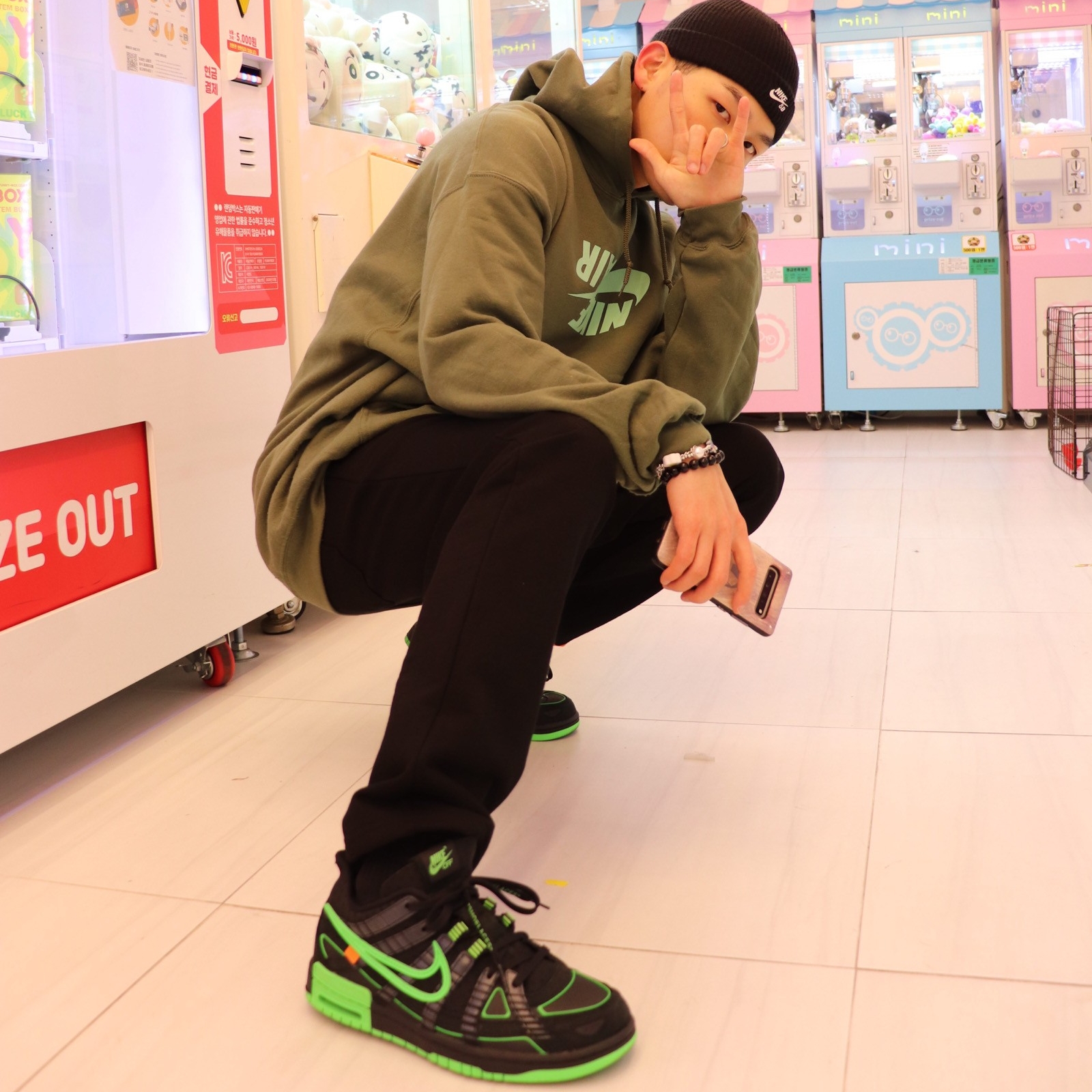 Nike x Off-White Air Rubber Dunk Green Strike 착용 스타일