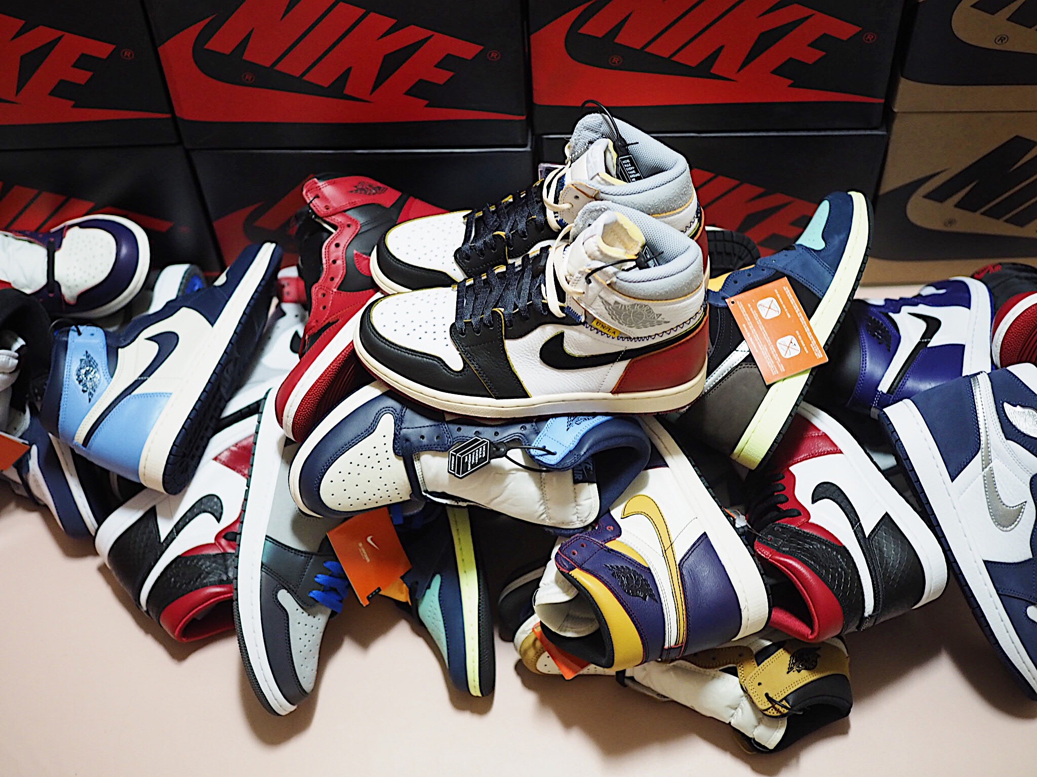 Jordan 1 x Union Retro High Black Toe, Jordan 1 Retro High OG Defiant SB LA to Chicago 착용 스타일