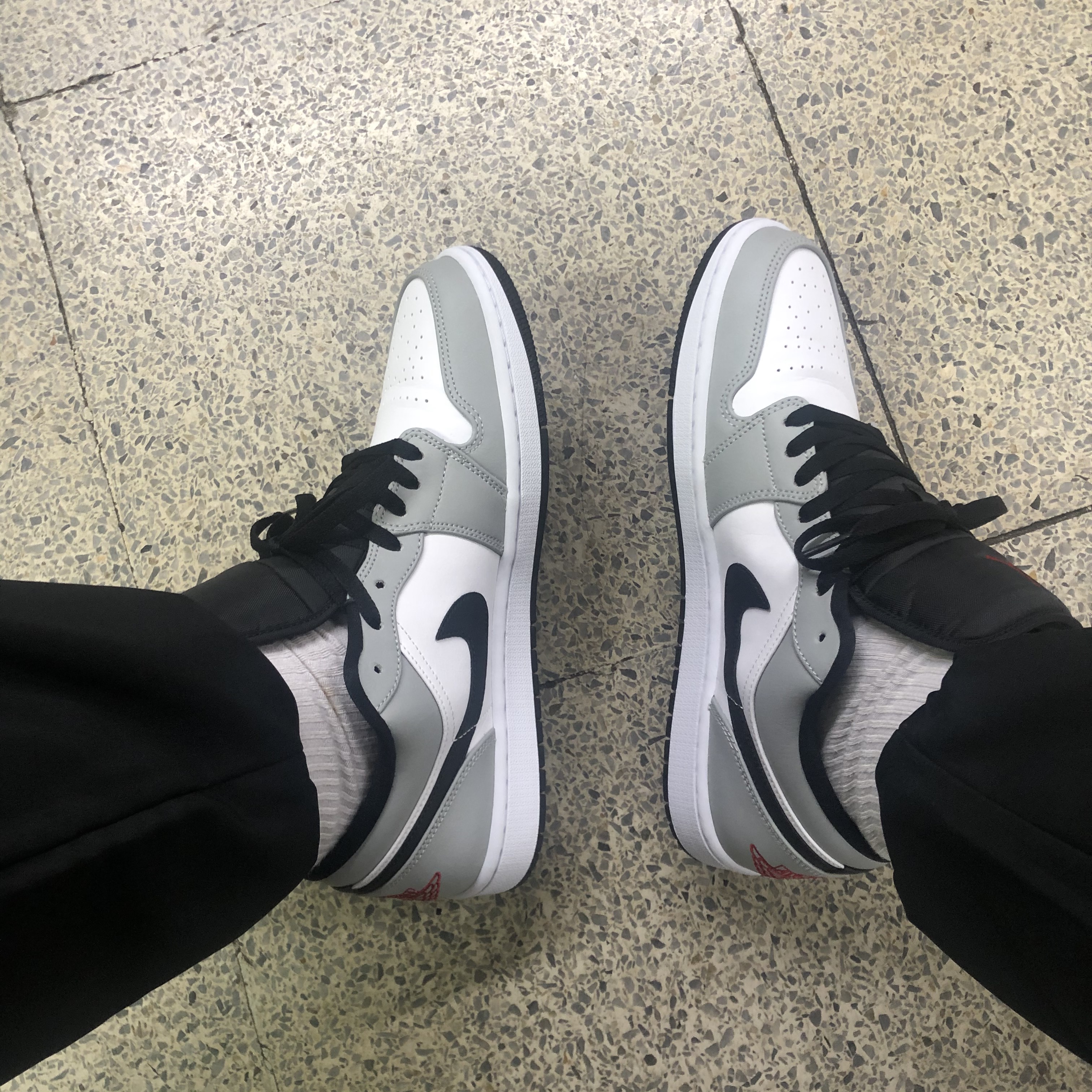 Jordan 1 Low Light Smoke Grey 착용 스타일