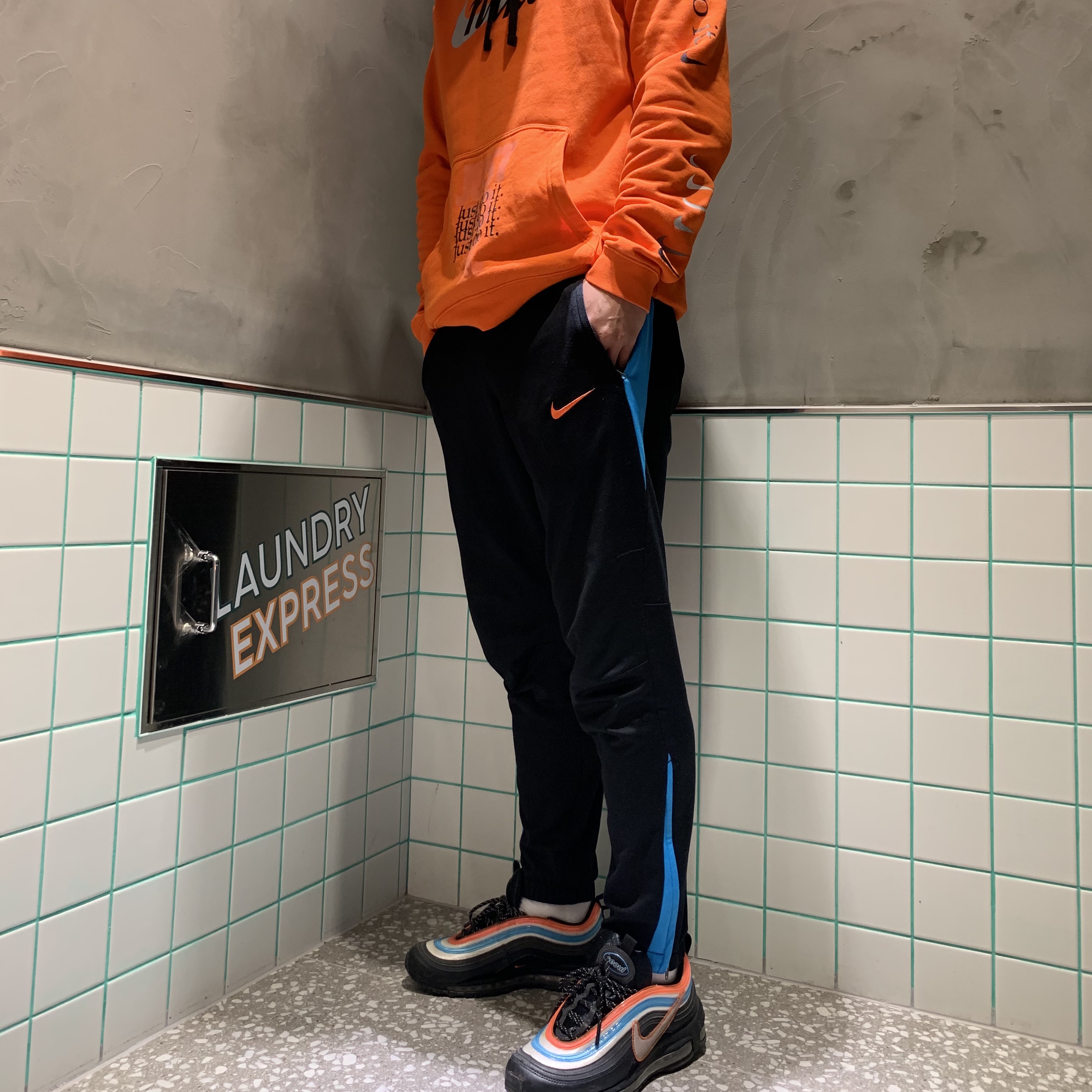 Nike Air Max 97 Neon Seoul 착용 스타일