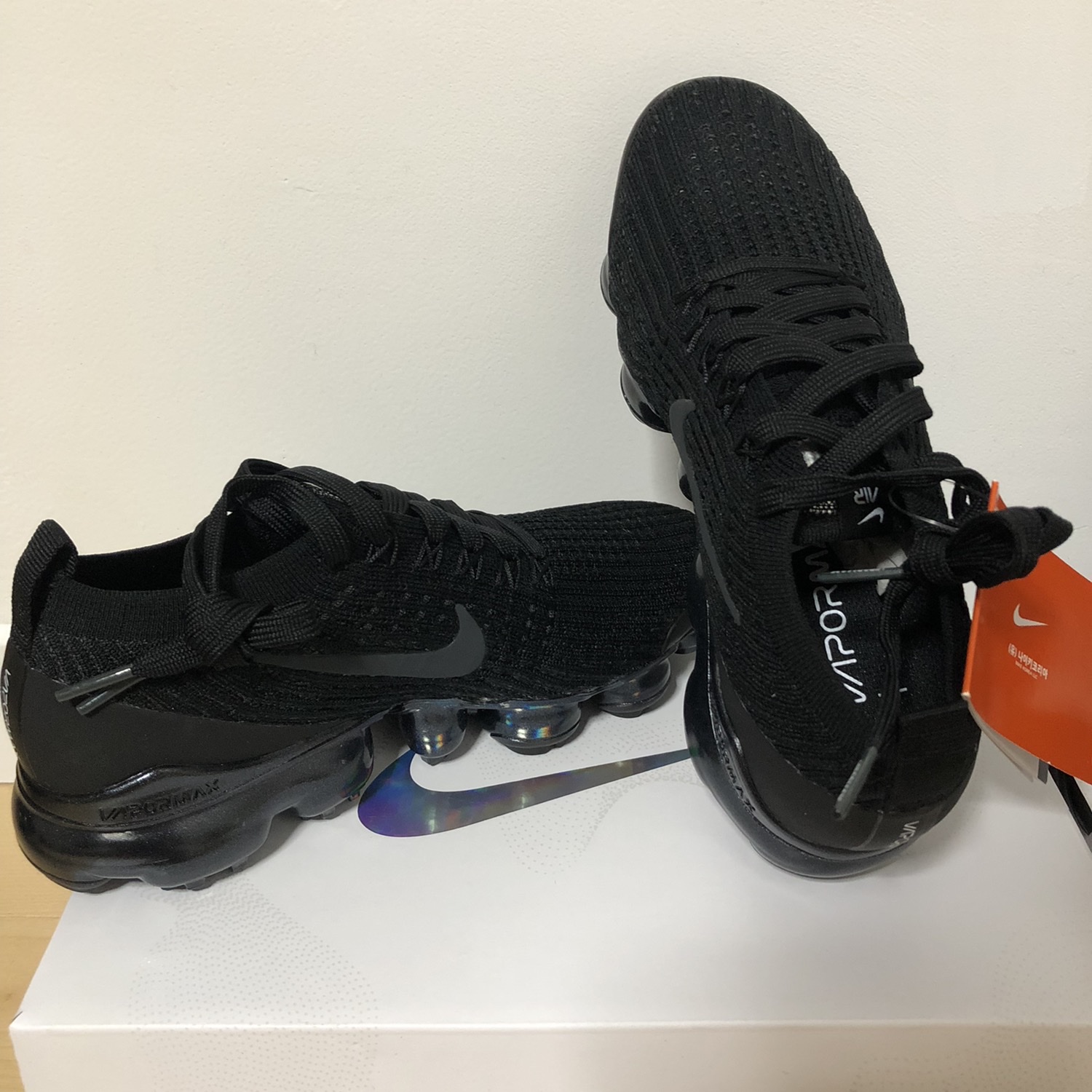(W) Nike Air VaporMax Flyknit 3 Triple Black 착용 스타일