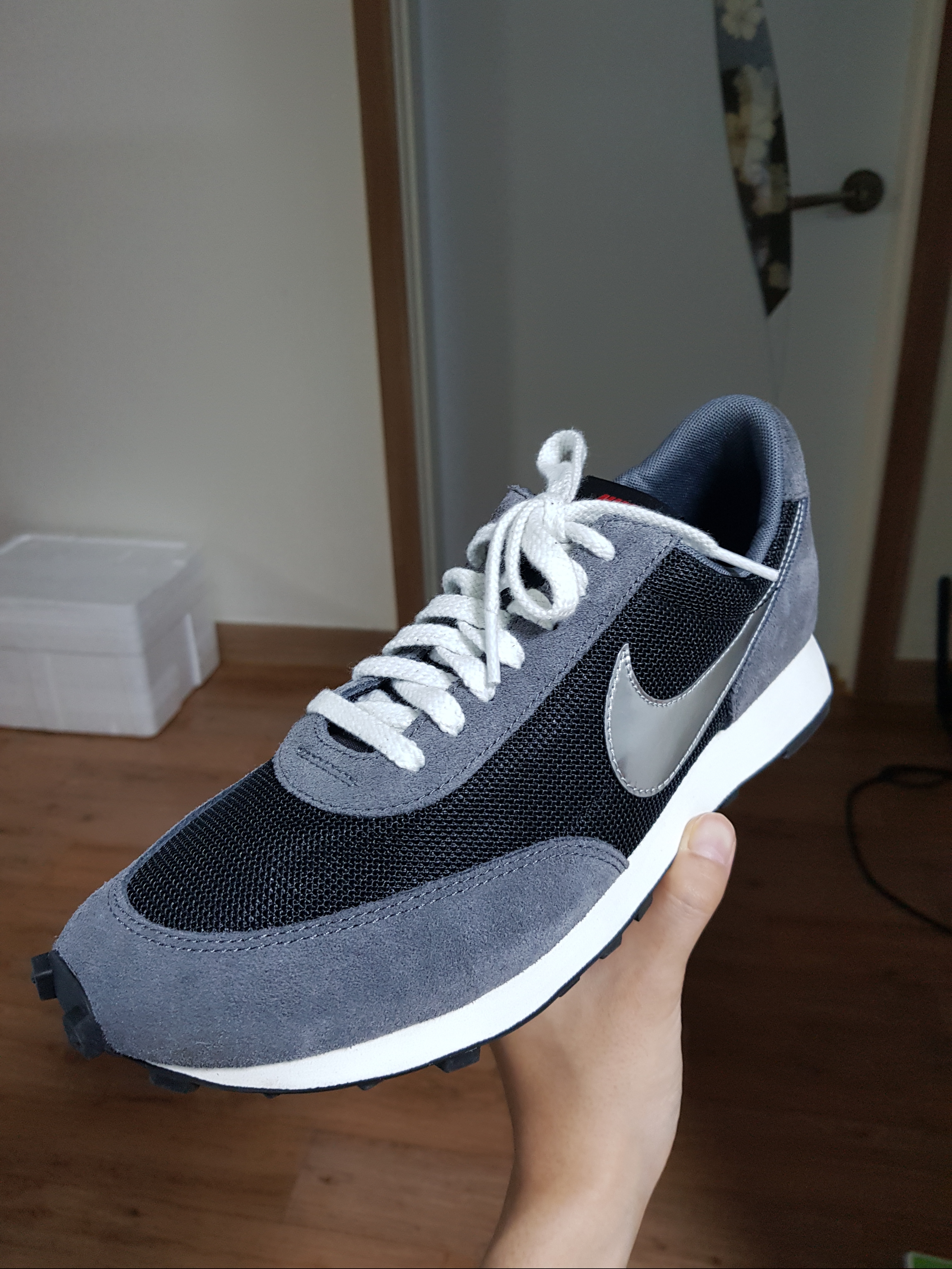 Nike Daybreak SP Black Metallic Silver 착용 스타일 - 3