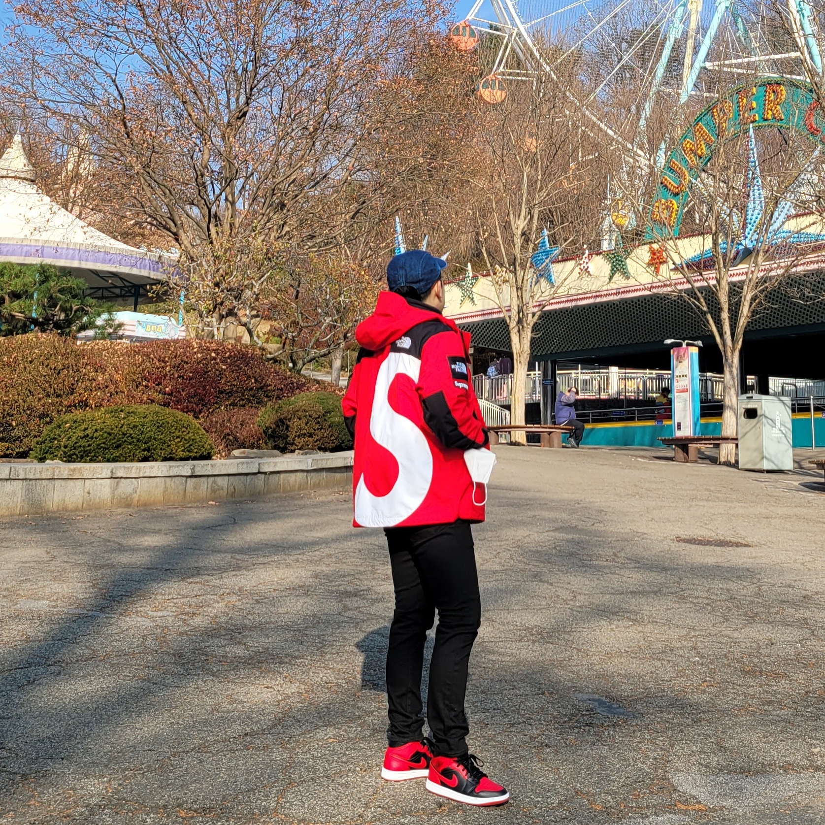 Supreme x The North Face S Logo Mountain Jacket Red - 20FW, Jordan 1 Mid Bred Banned 2020 착용 스타일