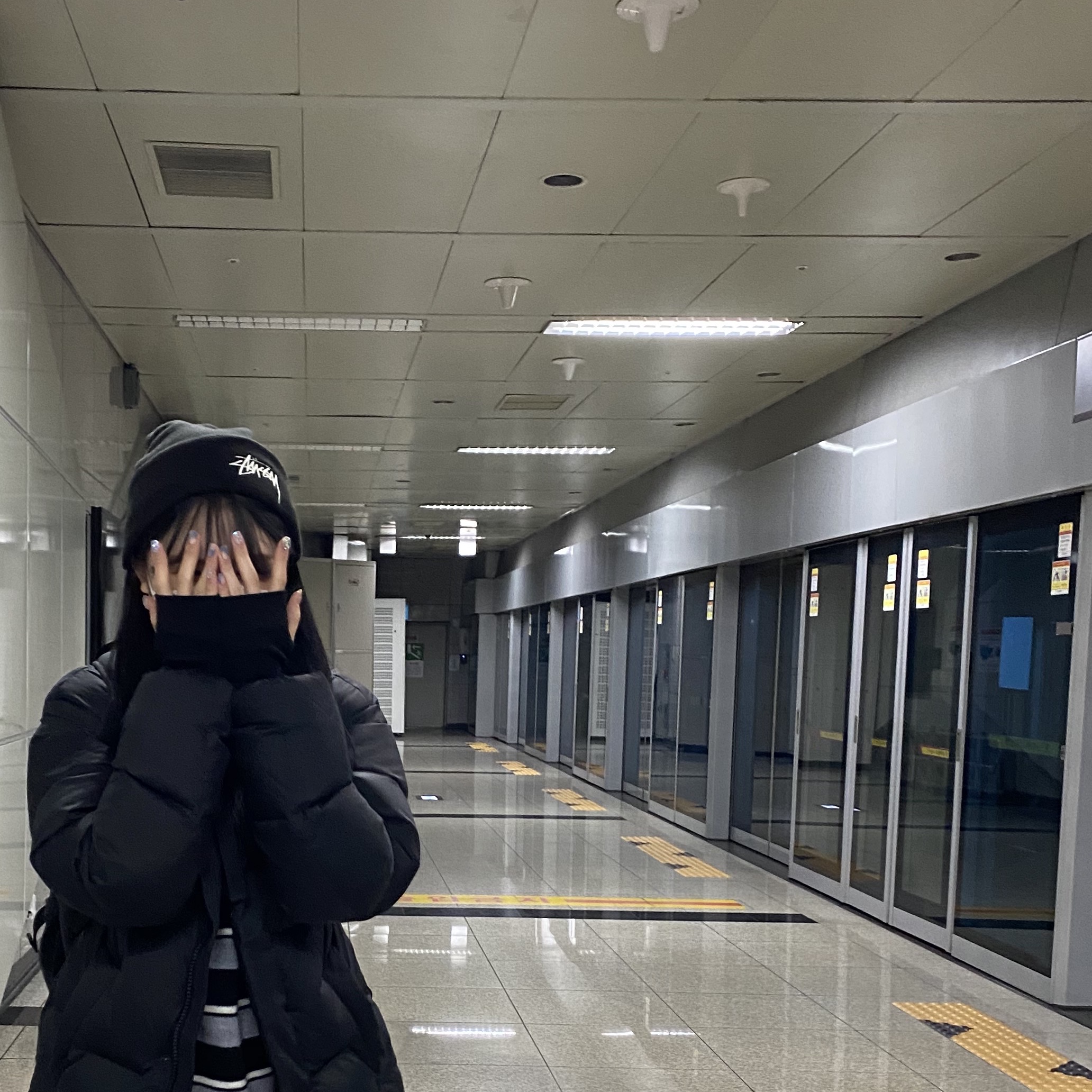 Nike x Stussy Cuff Beanie Black, Supreme Backpack Black - 20FW 착용 스타일