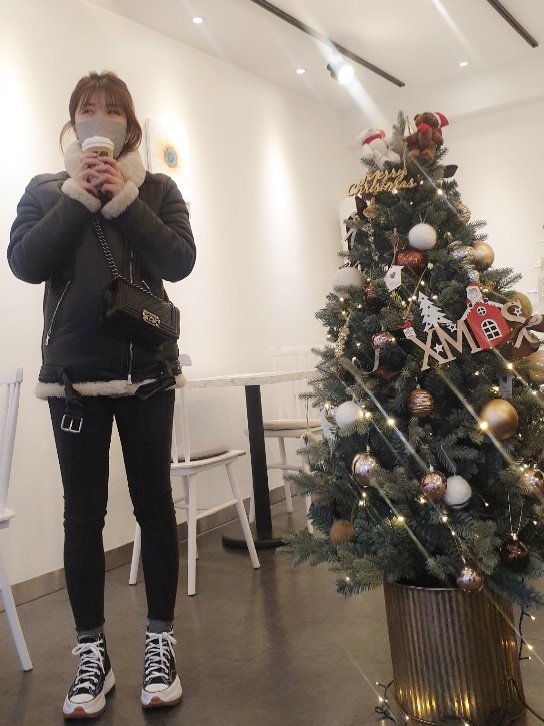 Converse Run Star Hike Hi Black White Gum 착용 스타일