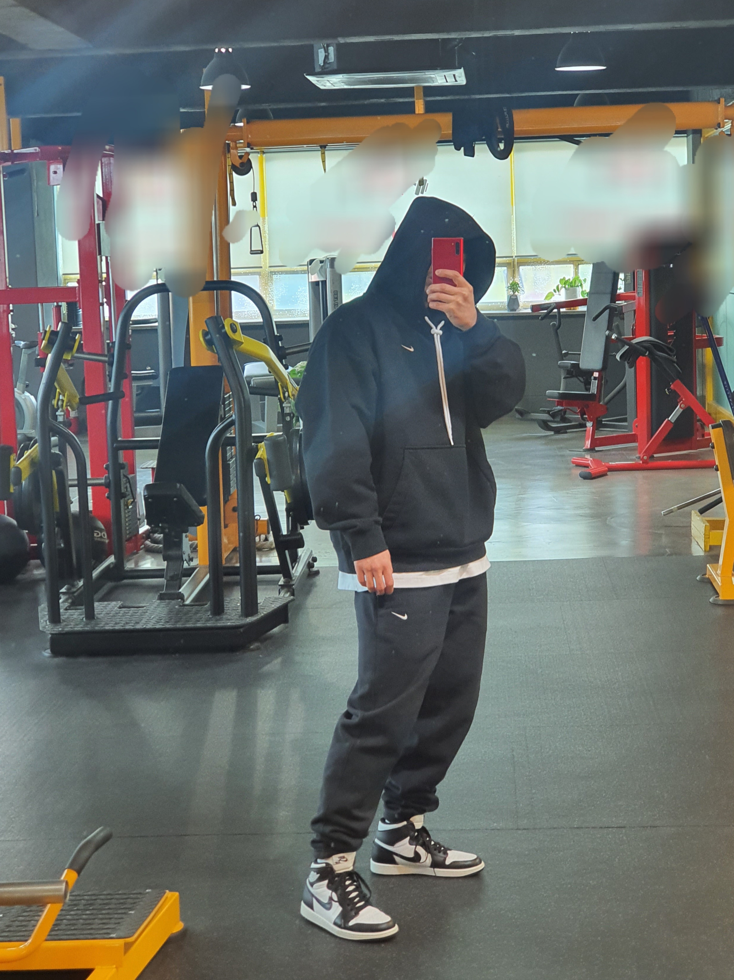 Nike M NRG Hoodie Black White, Jordan 1 Retro High OG Black White 2014 착용 스타일