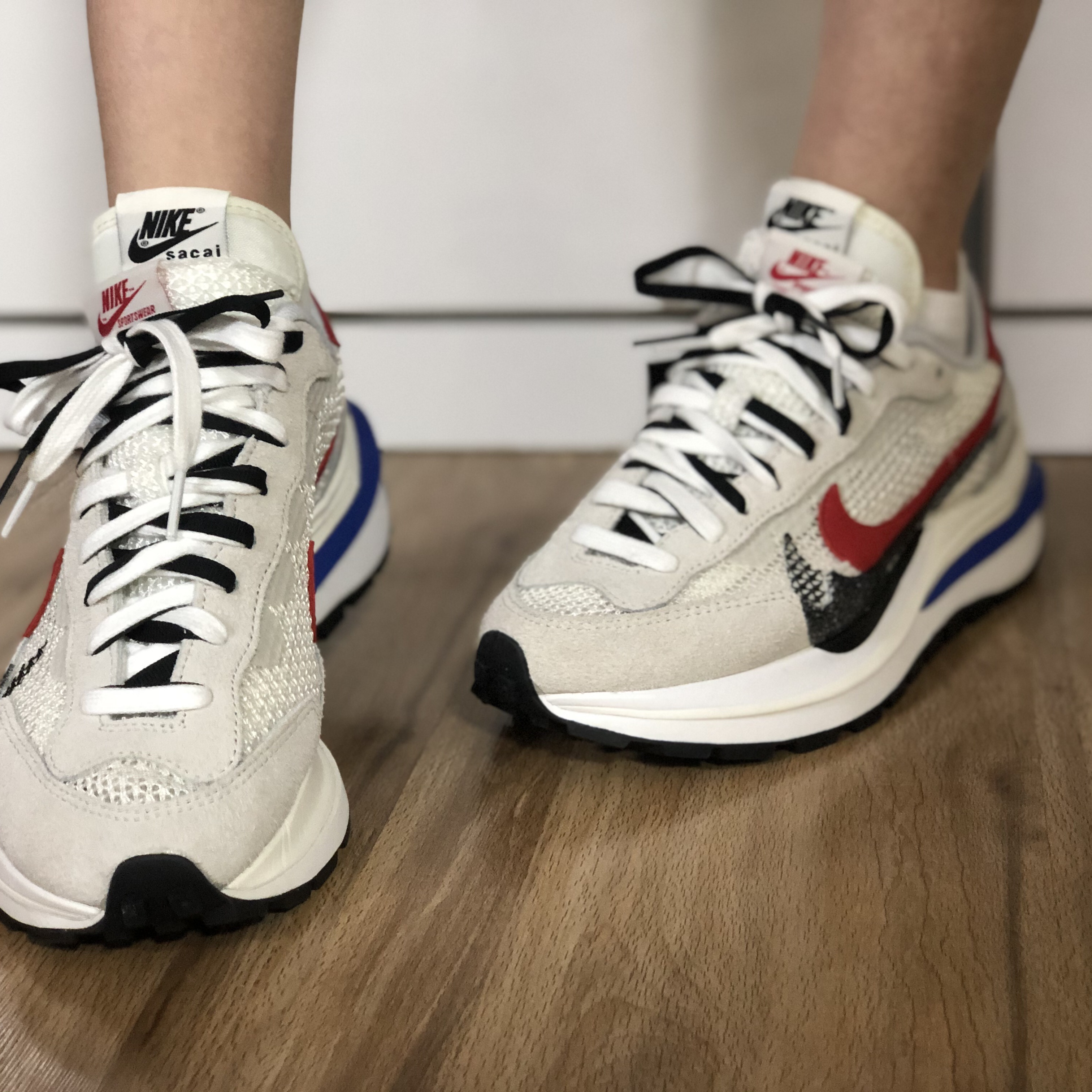 Nike x Sacai VaporWaffle Royal Fuchsia 착용 스타일