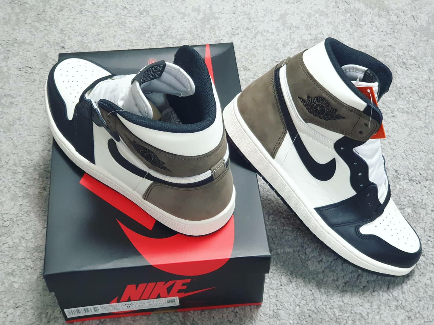 Jordan 1 Retro High OG Black Mocha 착용 스타일