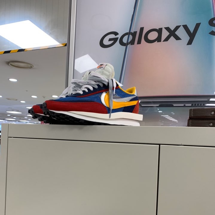 Nike x Sacai LDWaffle Blue Multi 착용 스타일