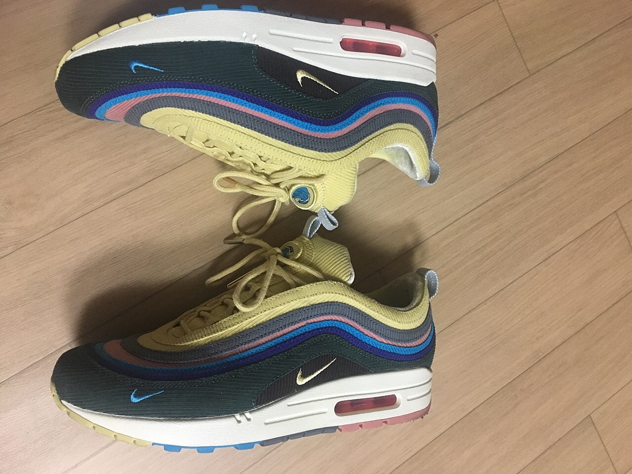 Nike x Sean Wotherspoon Air Max 1/97 착용 스타일
