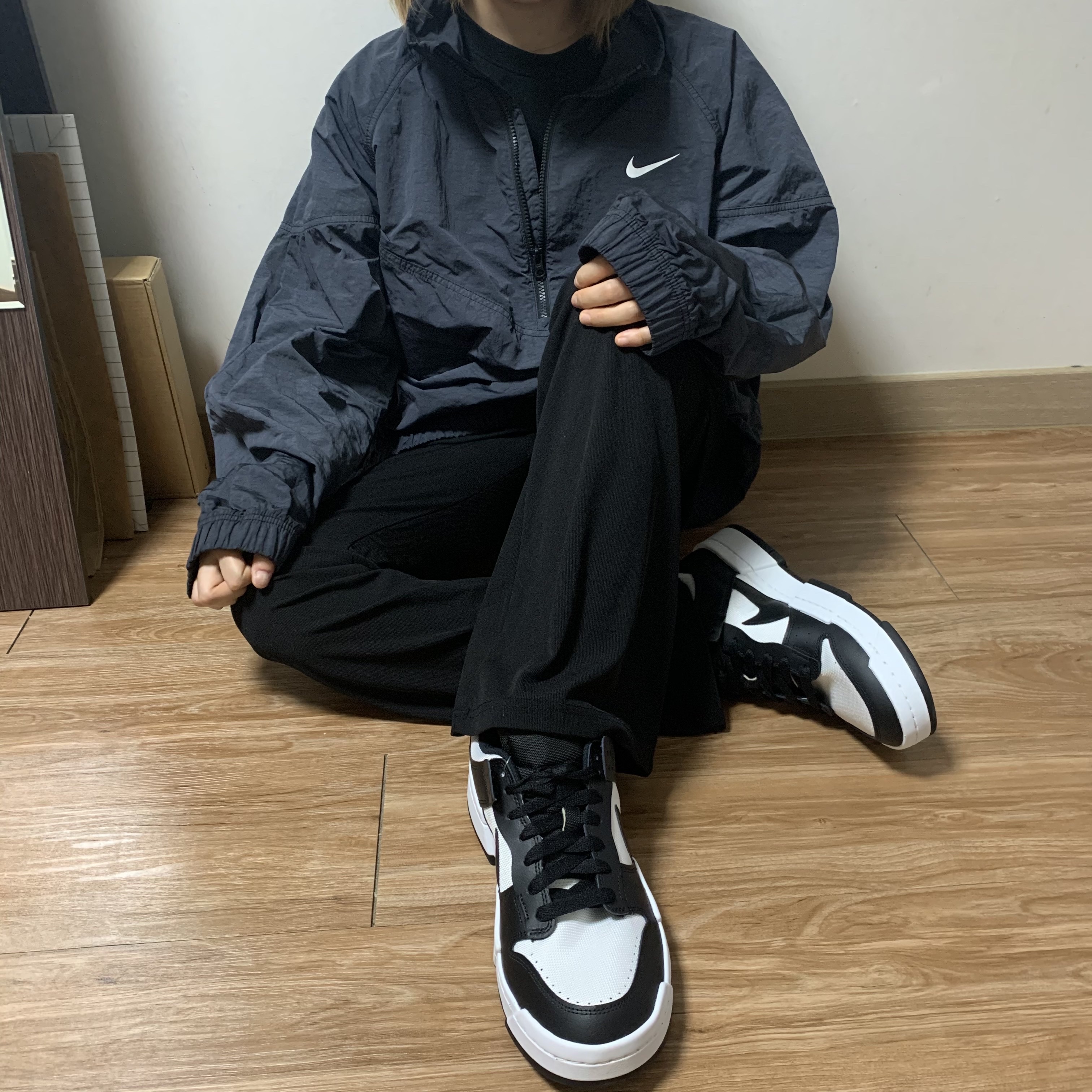Nike x Stussy Windrunner Jacket Off Noir, (W) Nike Dunk Low Disrupt Black White 착용 스타일