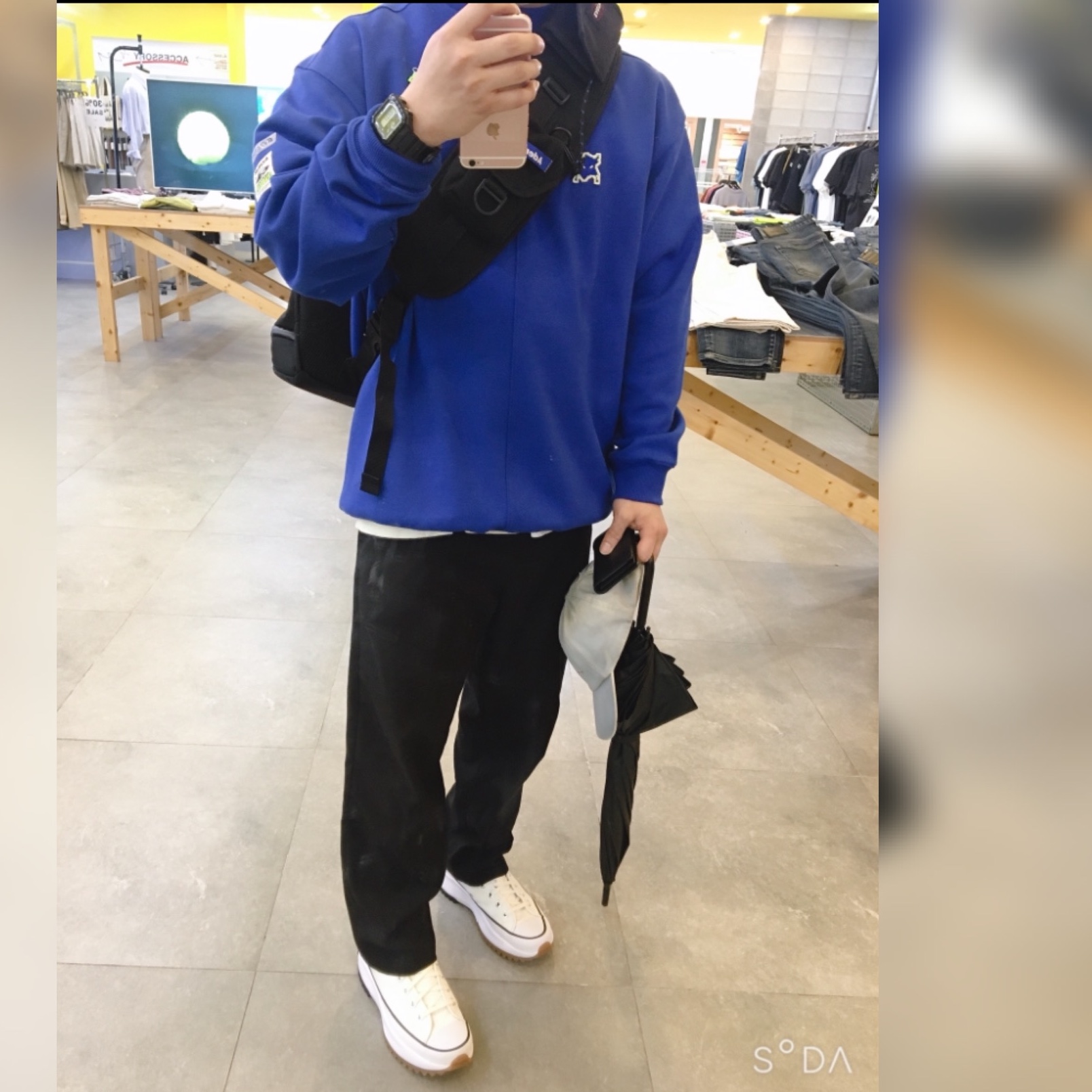 Converse Run Star Hike Hi White Black Gum 착용 스타일
