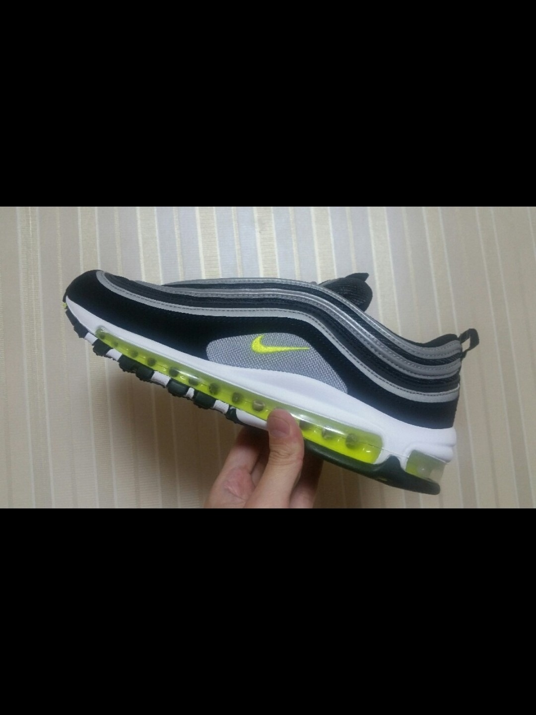Nike Air Max 97 OG Black Volt Asia 착용 스타일 - 2