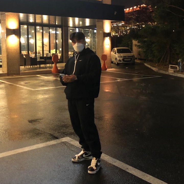 Nike M NRG Hoodie Black, Nike x Peaceminusone Air Force 1 Low Para-Noise 착용 스타일