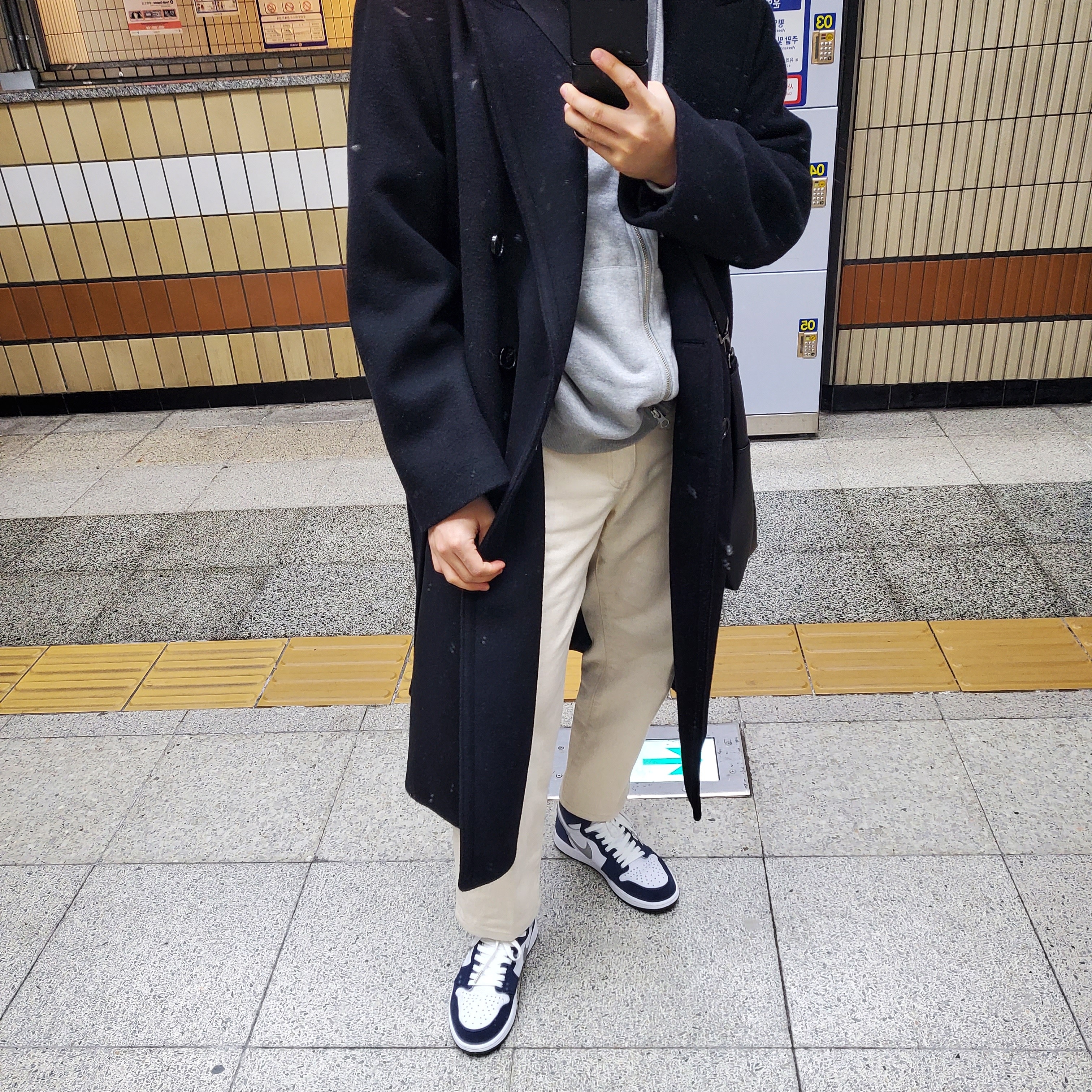 Jordan 1 Retro High OG CO.JP Midnight Navy 착용 스타일