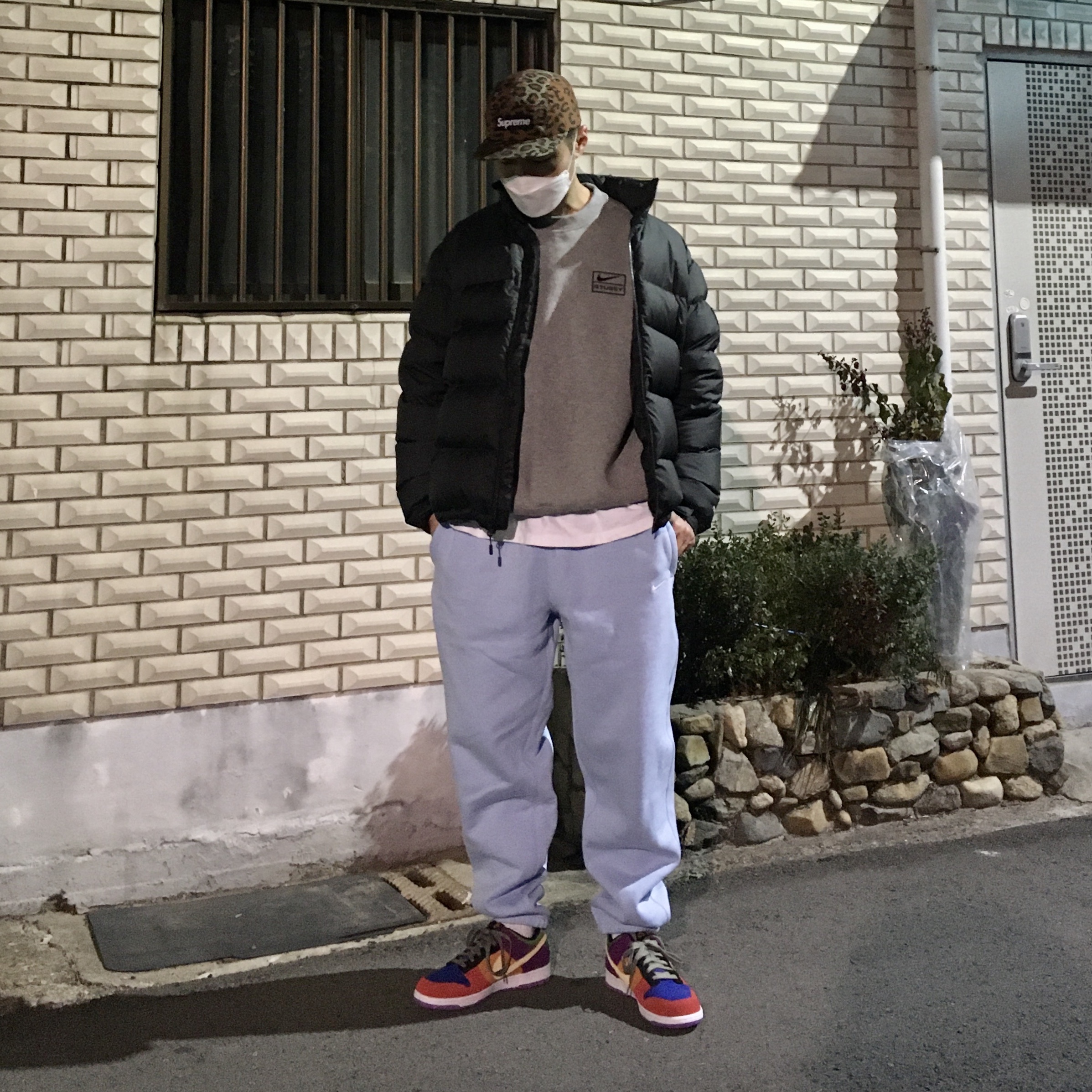 Nike Dunk Low SP Retro Viotech 2019, Nike x Stussy NRG BR Crew Fleece Grey 착용 스타일