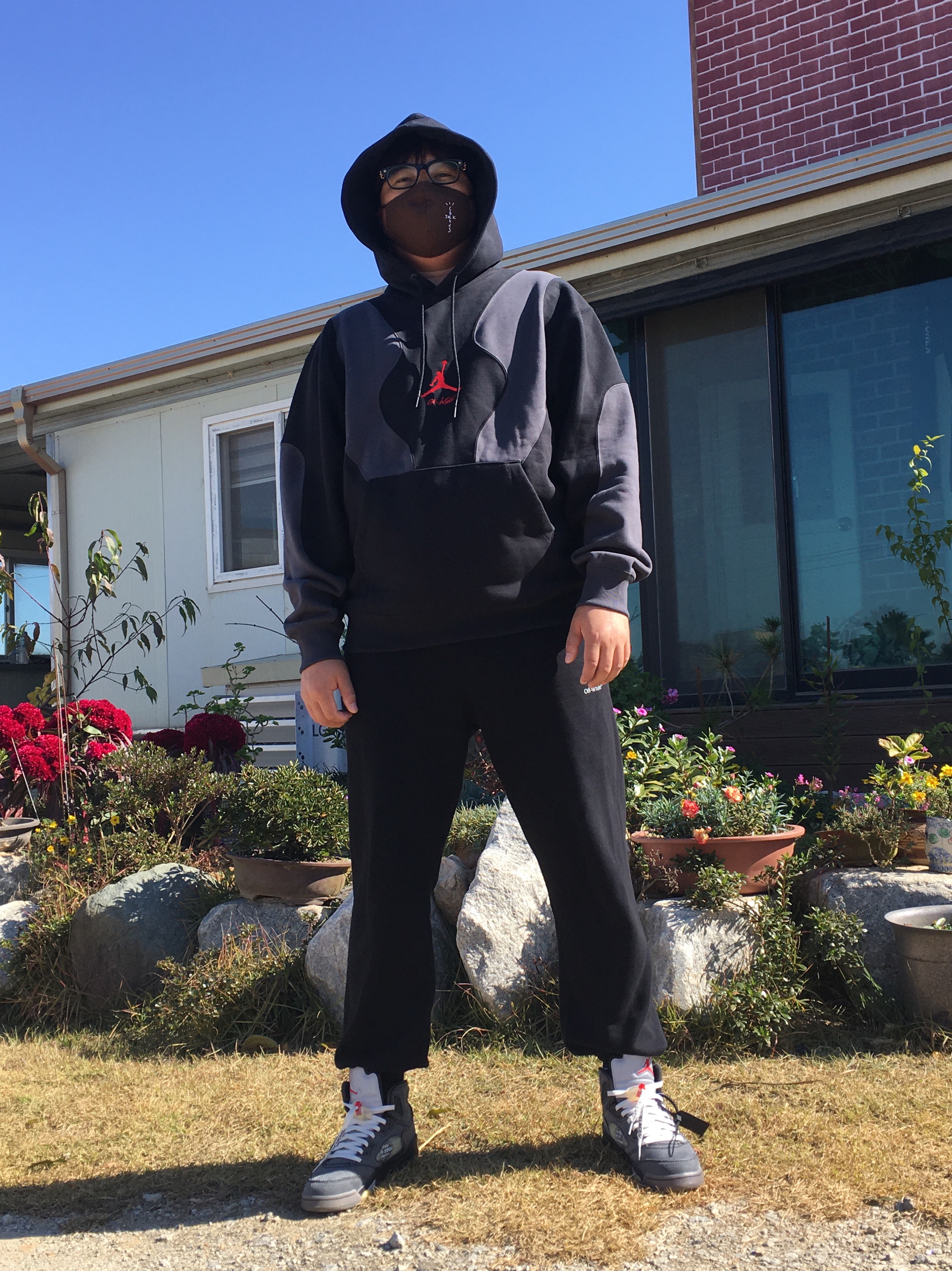 Jordan 5 x Off-White Retro SP Black Muslin 착용 스타일