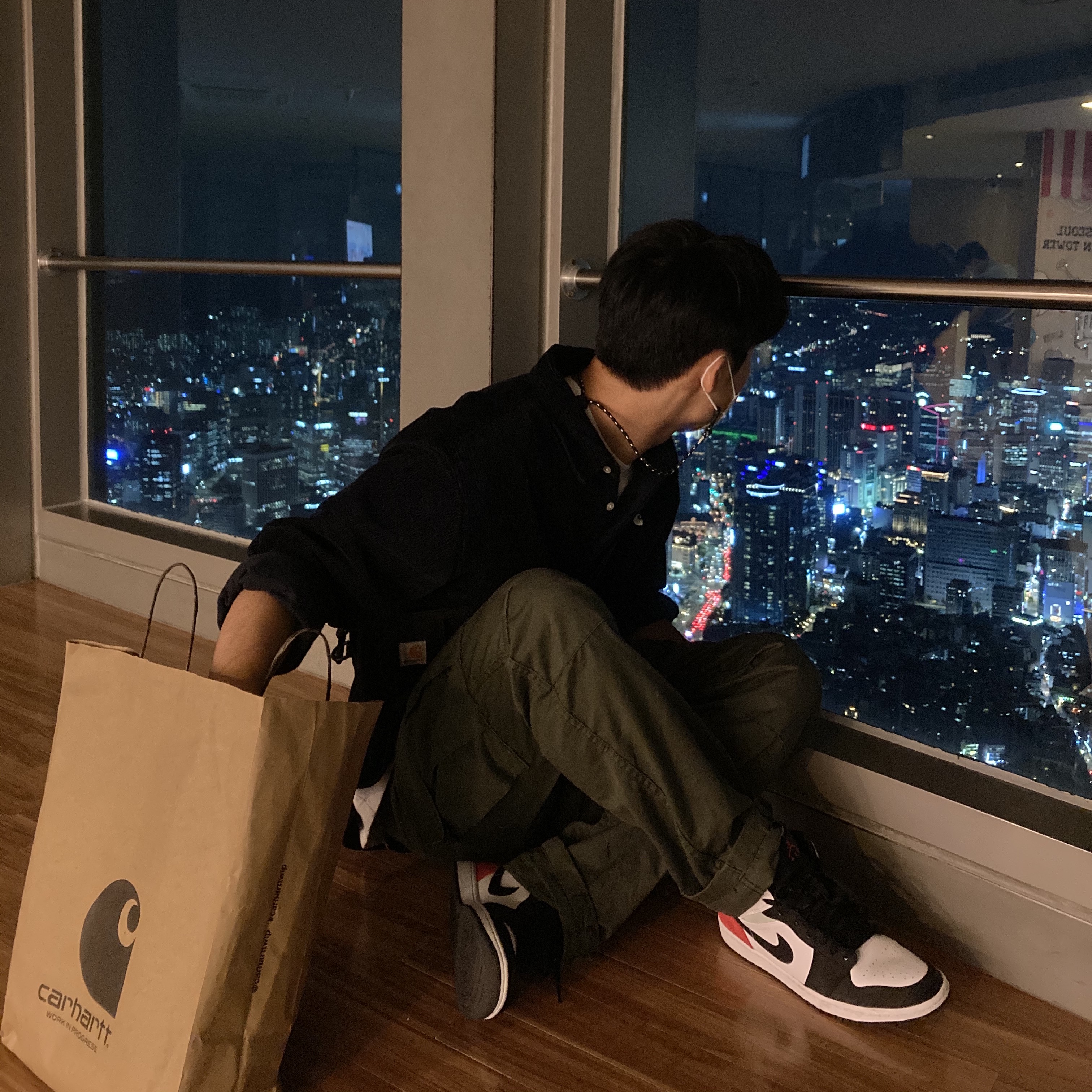 Jordan 1 Mid SE Track Red 착용 스타일