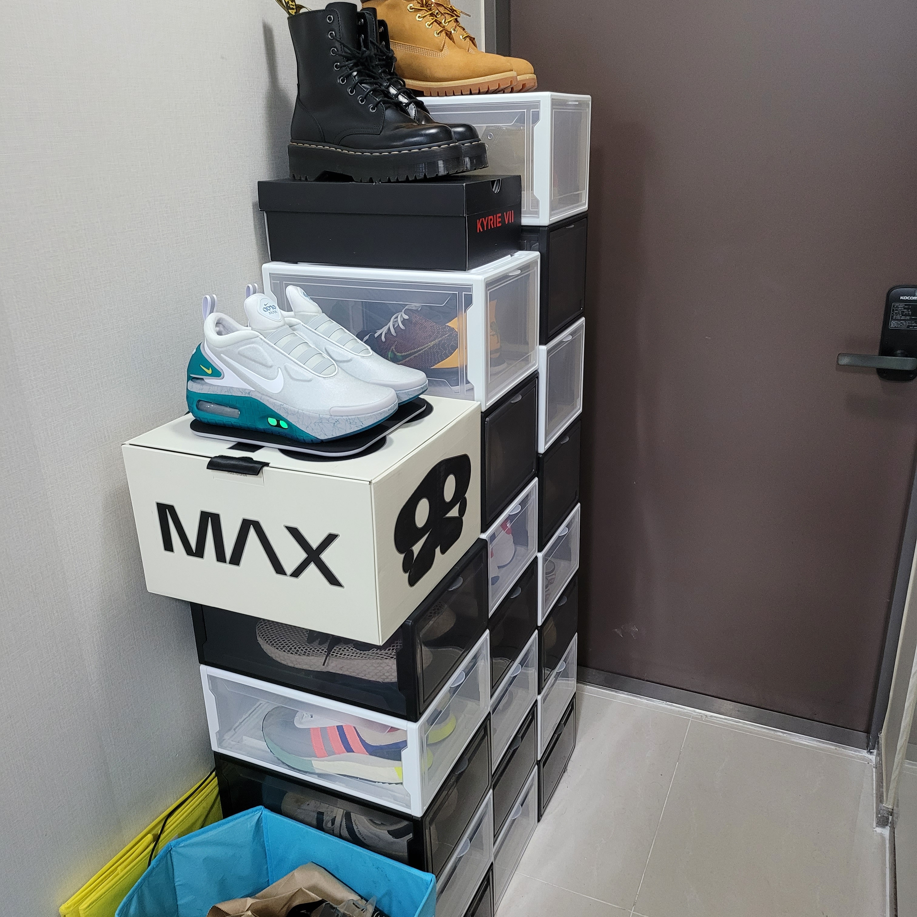 Nike Adapt Auto Max Jetstream (KR Charger) 착용 스타일
