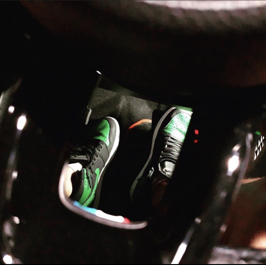Jordan 1 Retro High OG Pine Green Black 착용 스타일