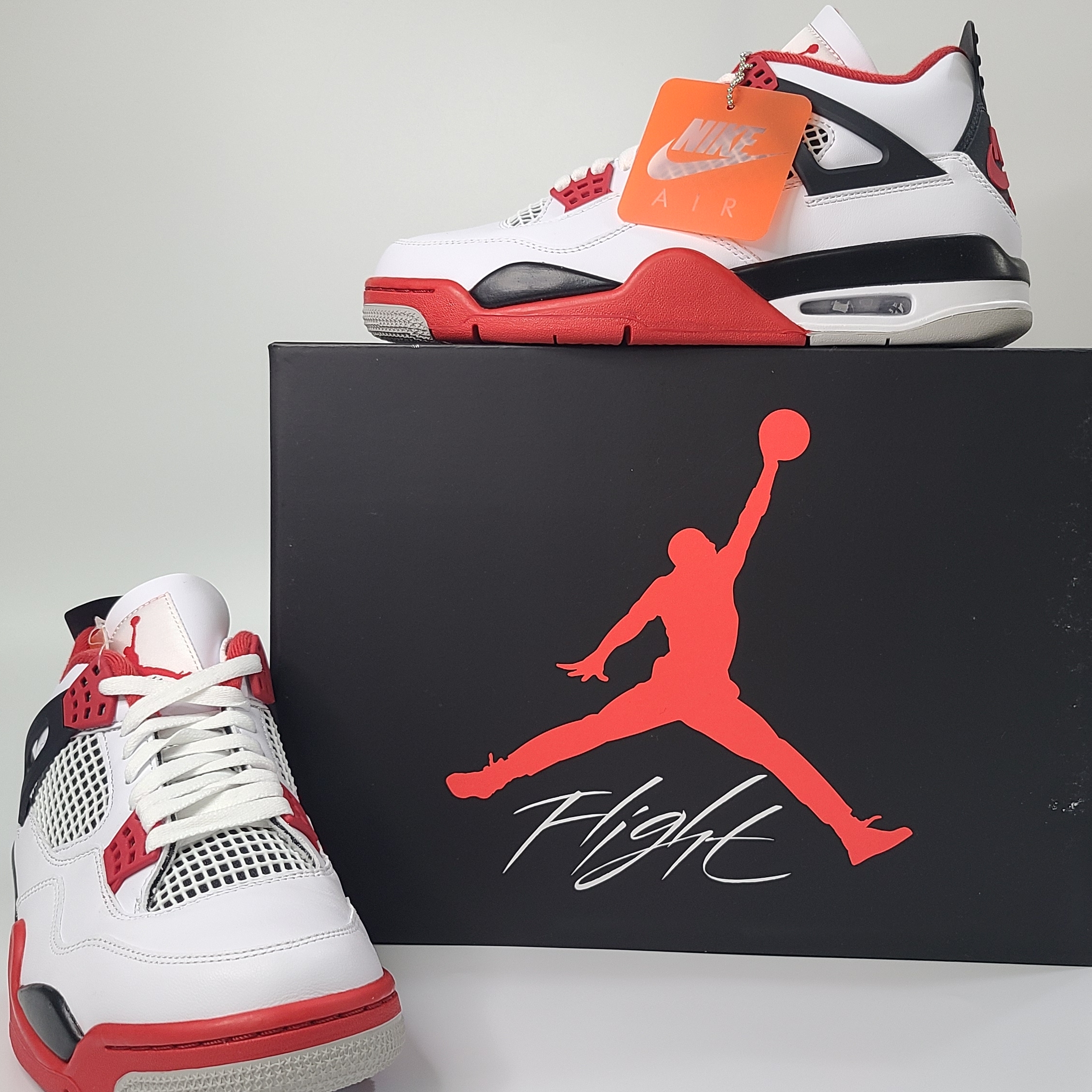 Jordan 4 Retro OG Fire Red 2020 착용 스타일