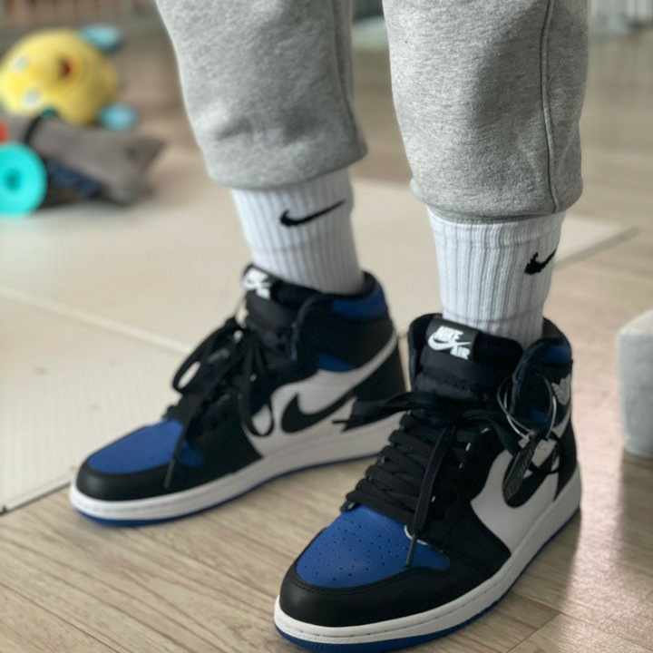 Jordan 1 Retro High OG Royal Toe 착용 스타일