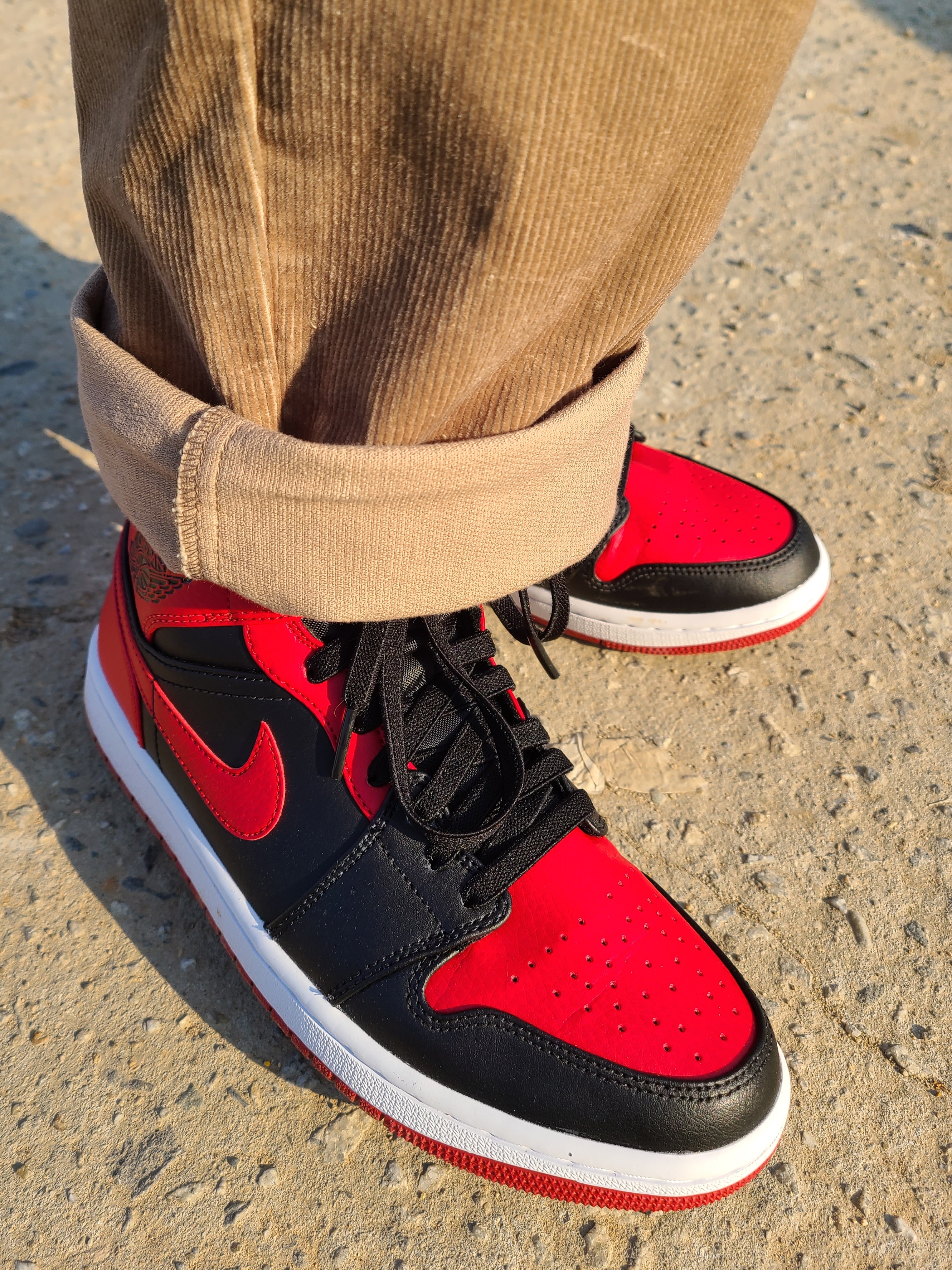 Nike M NRG Hoodie Red, Jordan 1 Mid Bred Banned 2020 착용 스타일 - 3