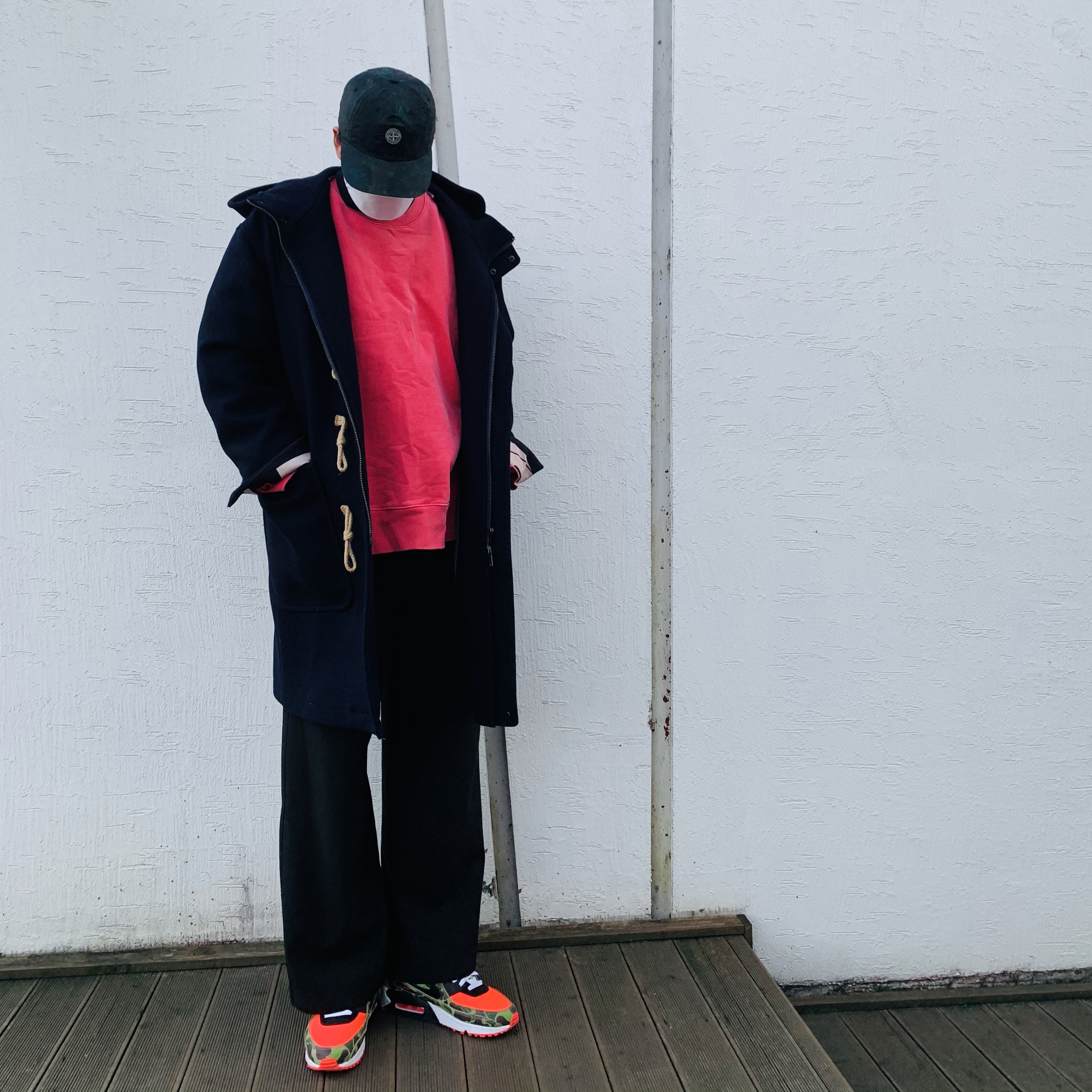 Supreme x Stone Island Painted Camo Nylon 6-Panel Dark Teal - 20FW, Nike Air Max 90 SP Dark Sage and Solar Red 착용 스타일
