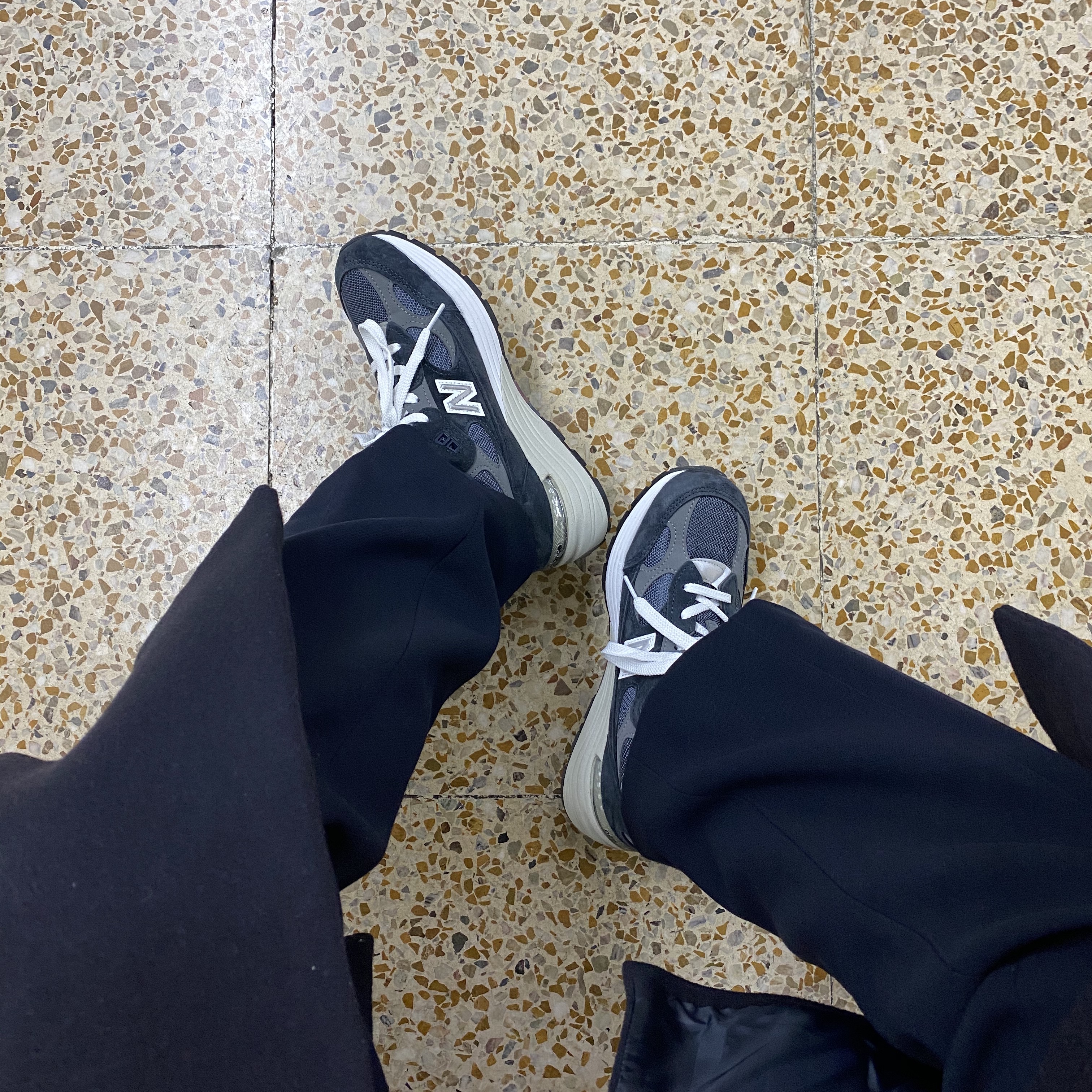 New Balance 992 Made in USA Navy 착용 스타일 - 2